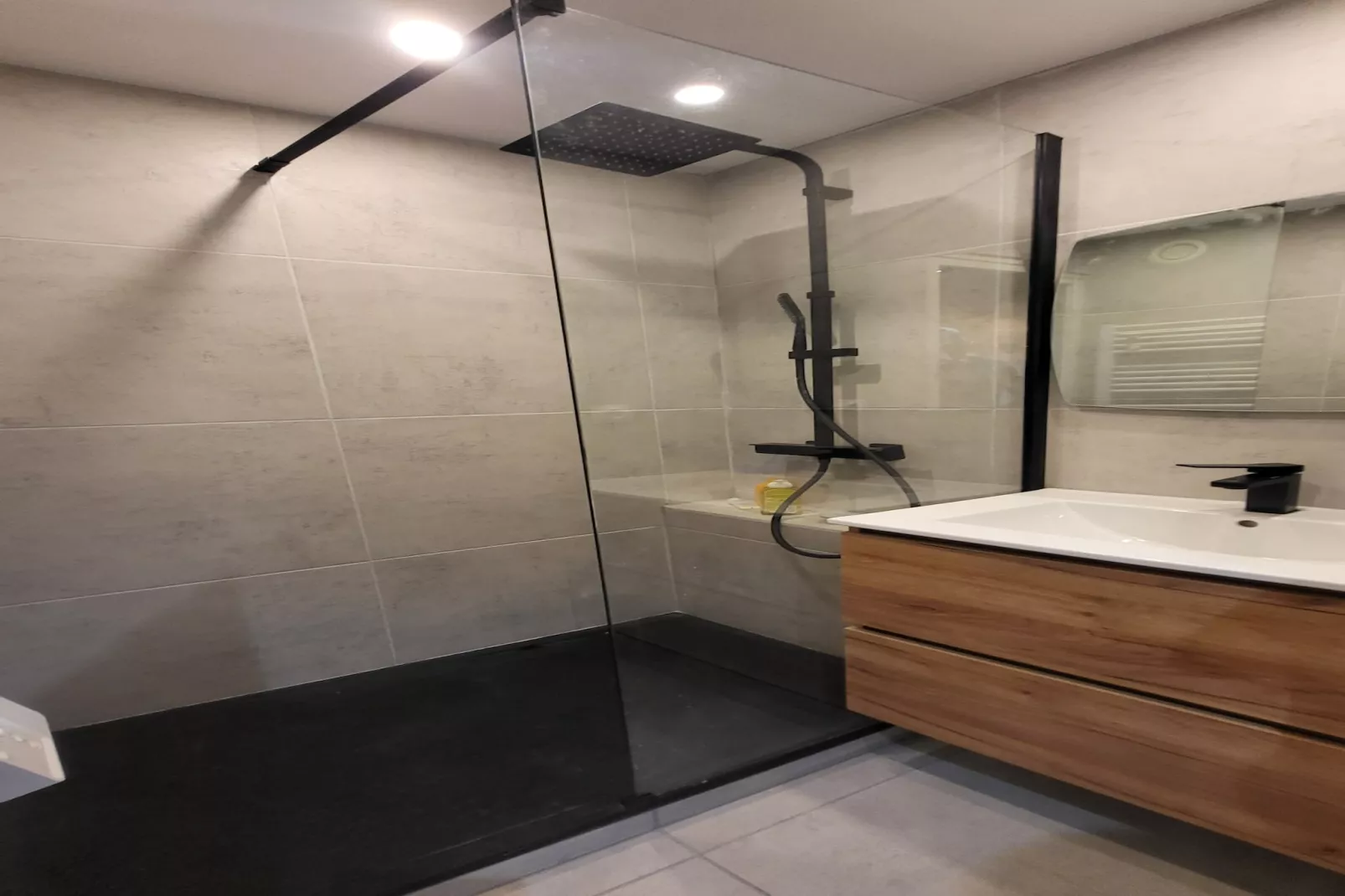 Balcons de Venosc N°B21 - ST4-Bathroom