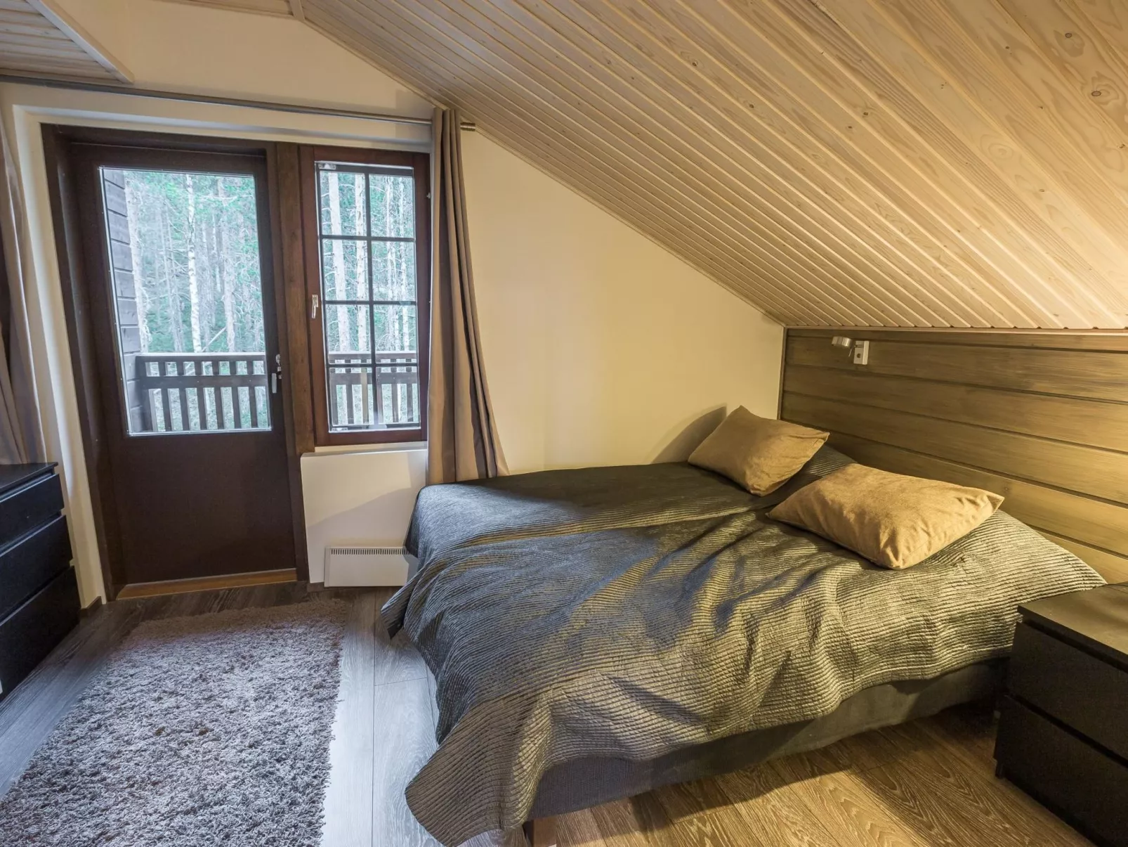 Karhunkieppi 9 b-Inside