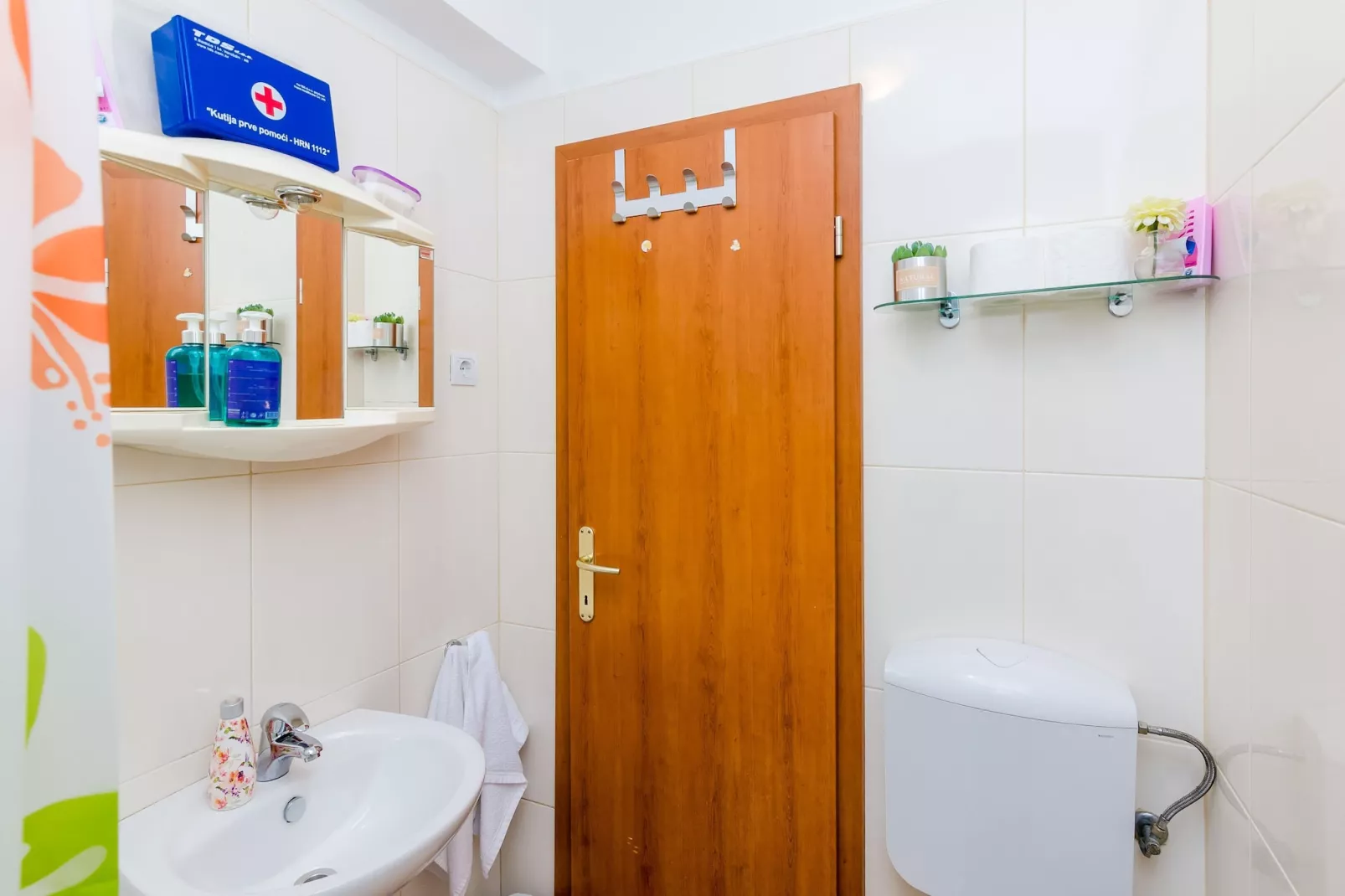 Apartments Captain - One Bedroom Apartment with Terrace (3 Adults)-Bathroom