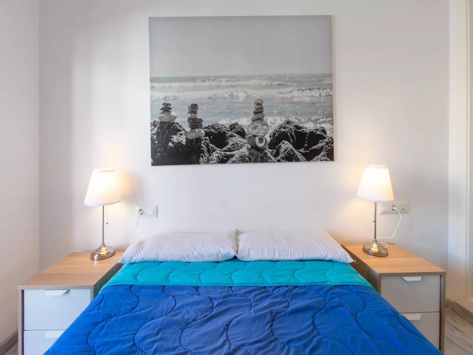 Sunny apartment-Inside