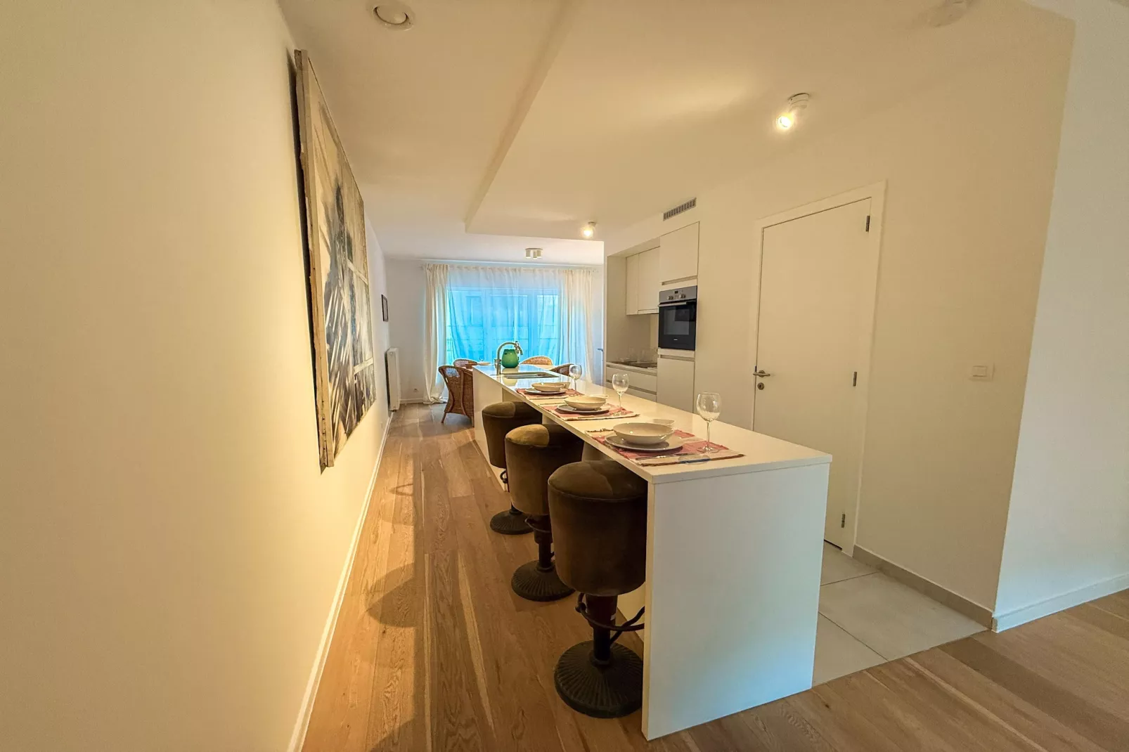 Luxe appartement Montoyer-Kitchen