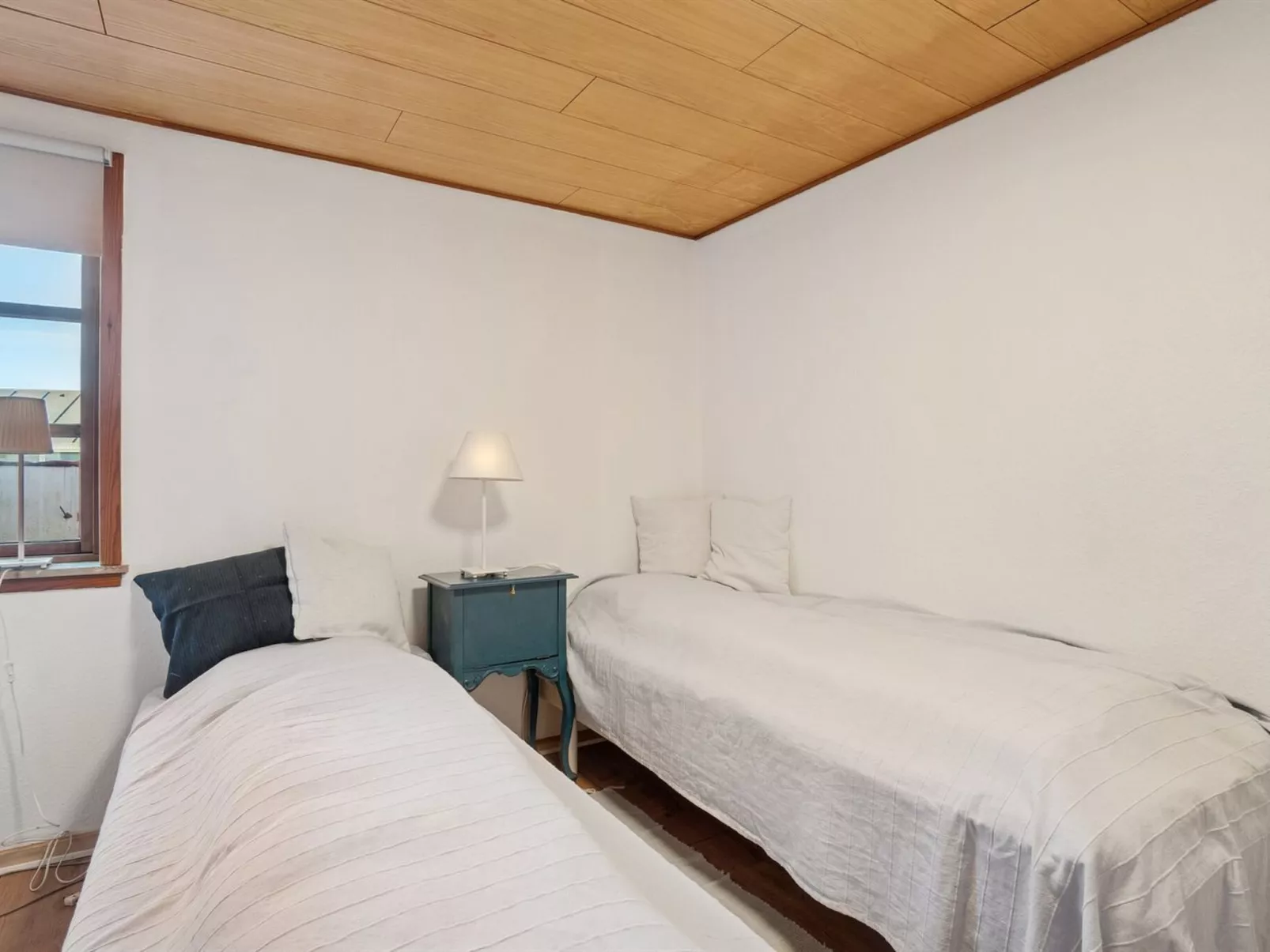"Hakon" - 40m from the sea-Inside