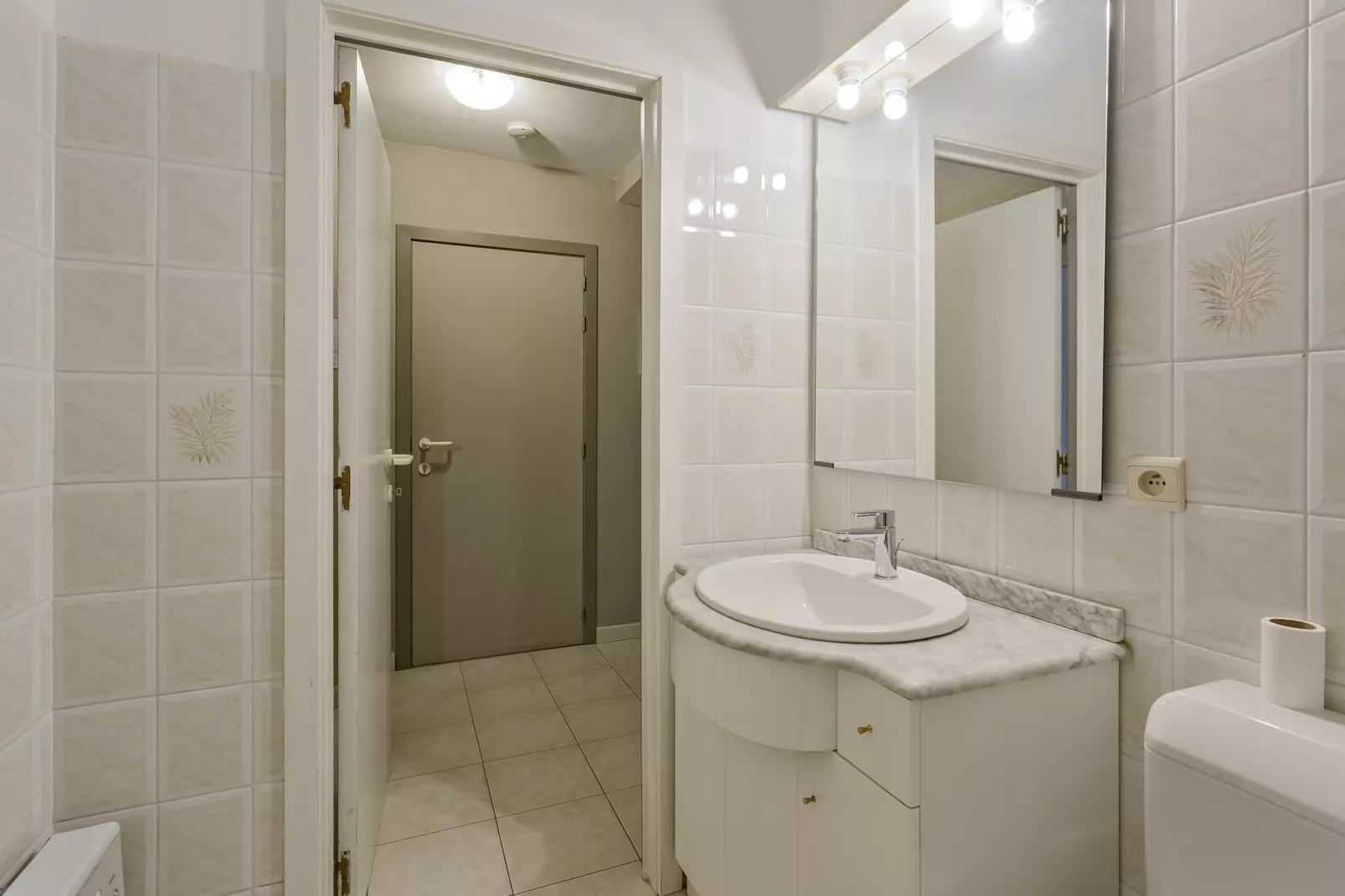 BRANDING - 3RD-Bathroom