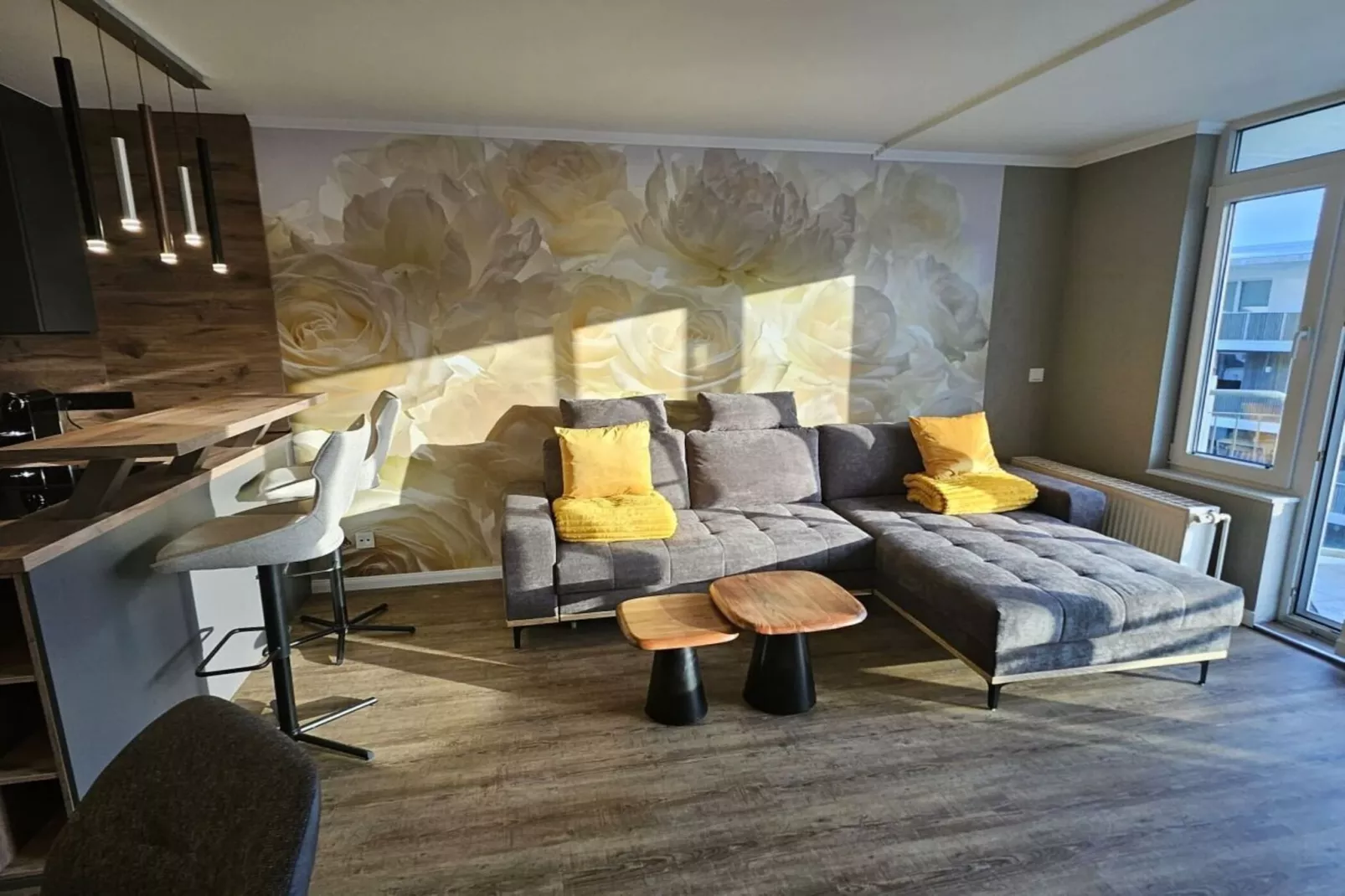518749-Living room