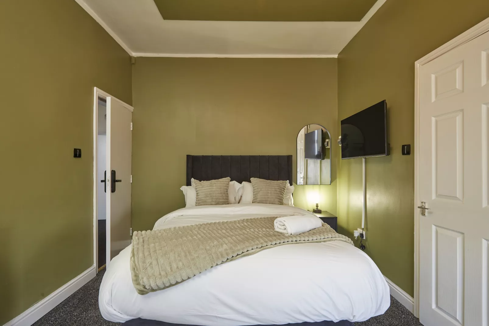 BV Aparthotel Huddersfield Ideal for Business & Leisure Stays-Chambre