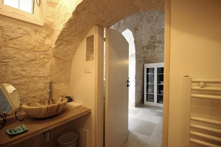 Trullo, Ostuni-Trullo I Giardini-Badezimmer