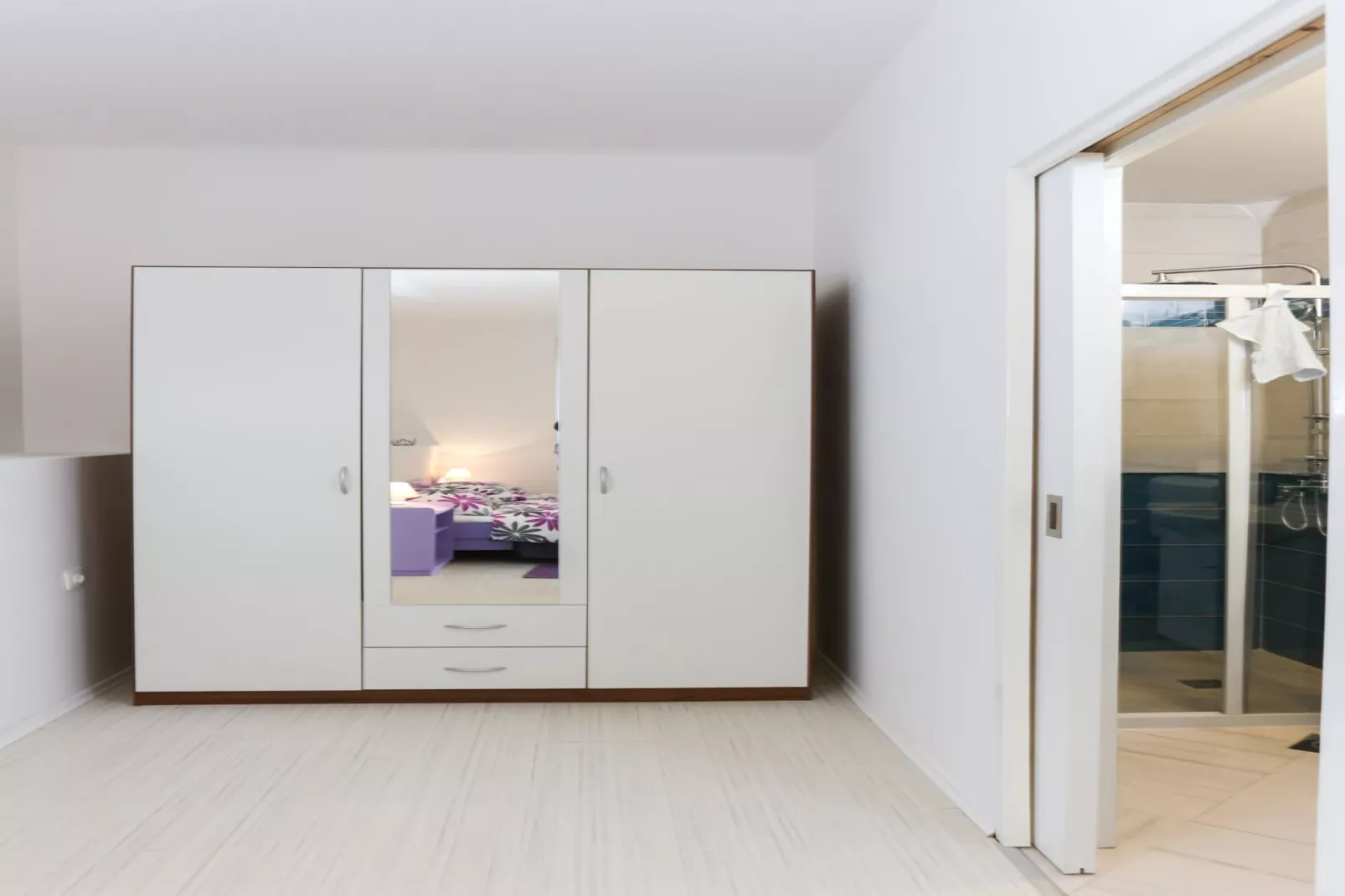 Apartment Saulan - One-Bedroom Apartment-Indoor