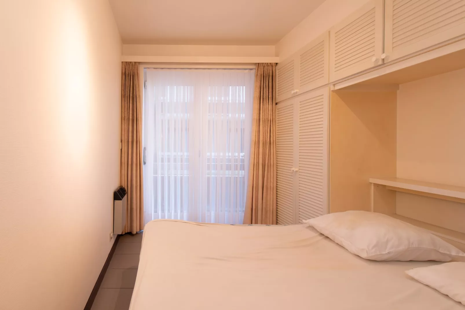 ZANDBK2 0402/ 4B-Chambre