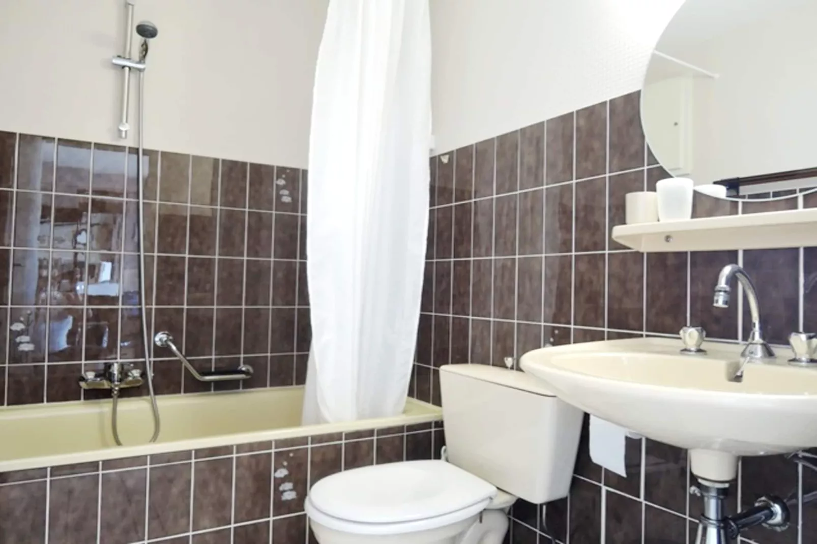 DIRECTOR 0402/ B4-Badezimmer