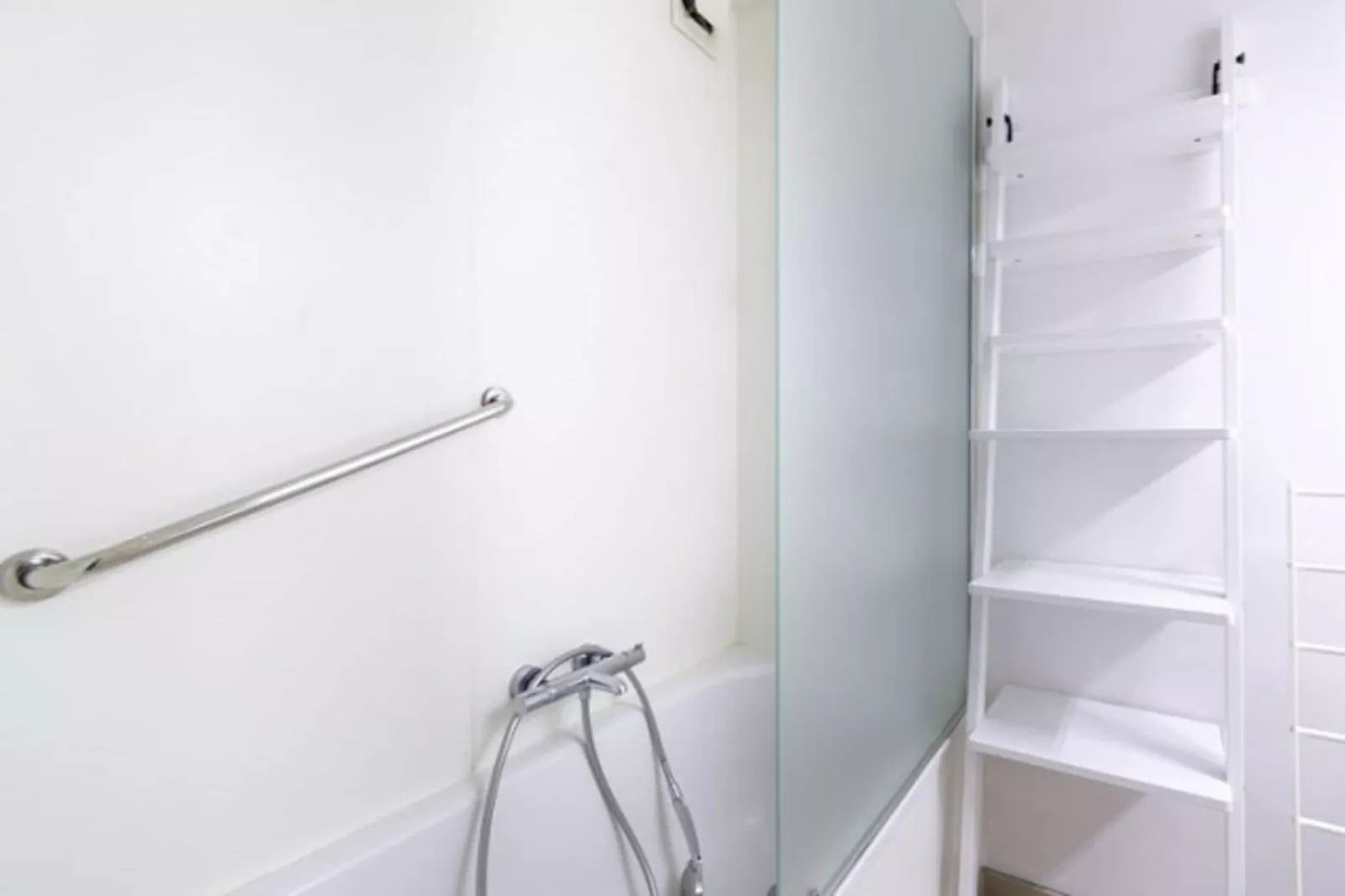 EMPERADO 0602/ 6B-Salle de bain