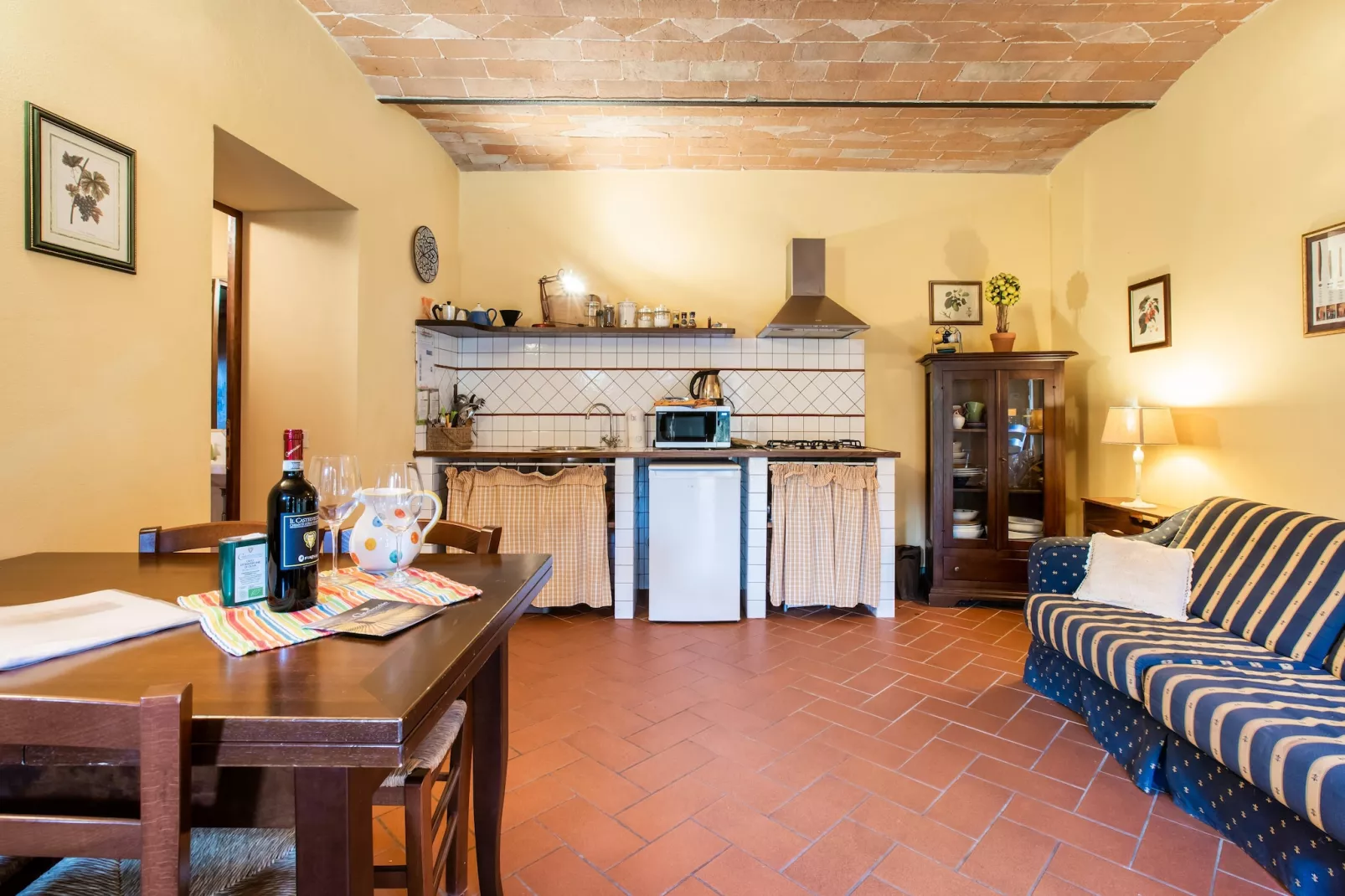 Pergolatico-Dining room