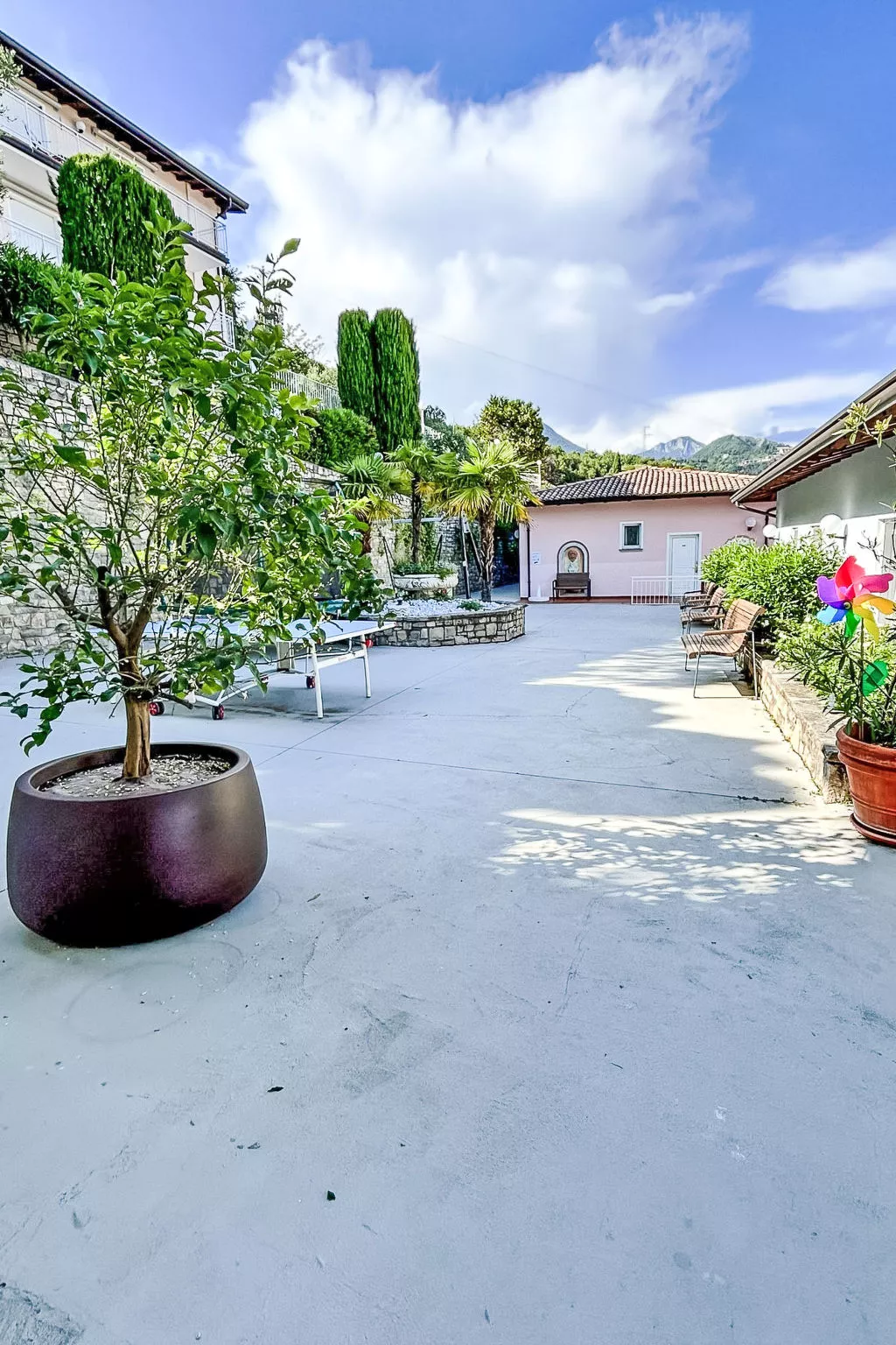 Piccola Italia-Draußen