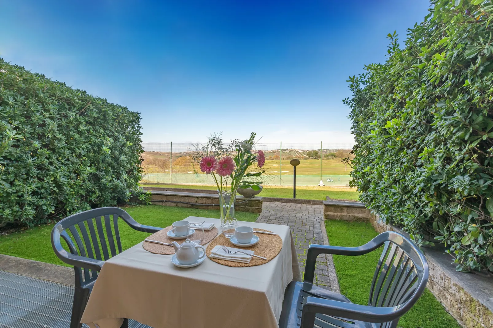 Bilocale vista Golf 102-Terrassenbalkon