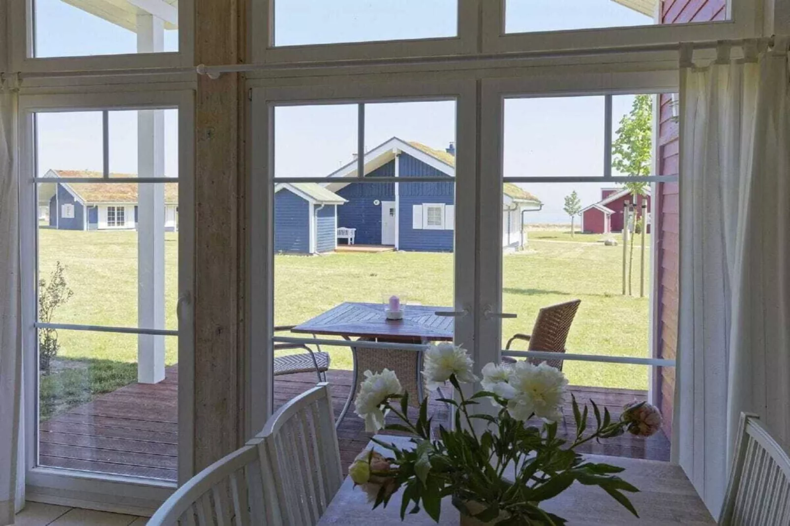 414830-Dining room