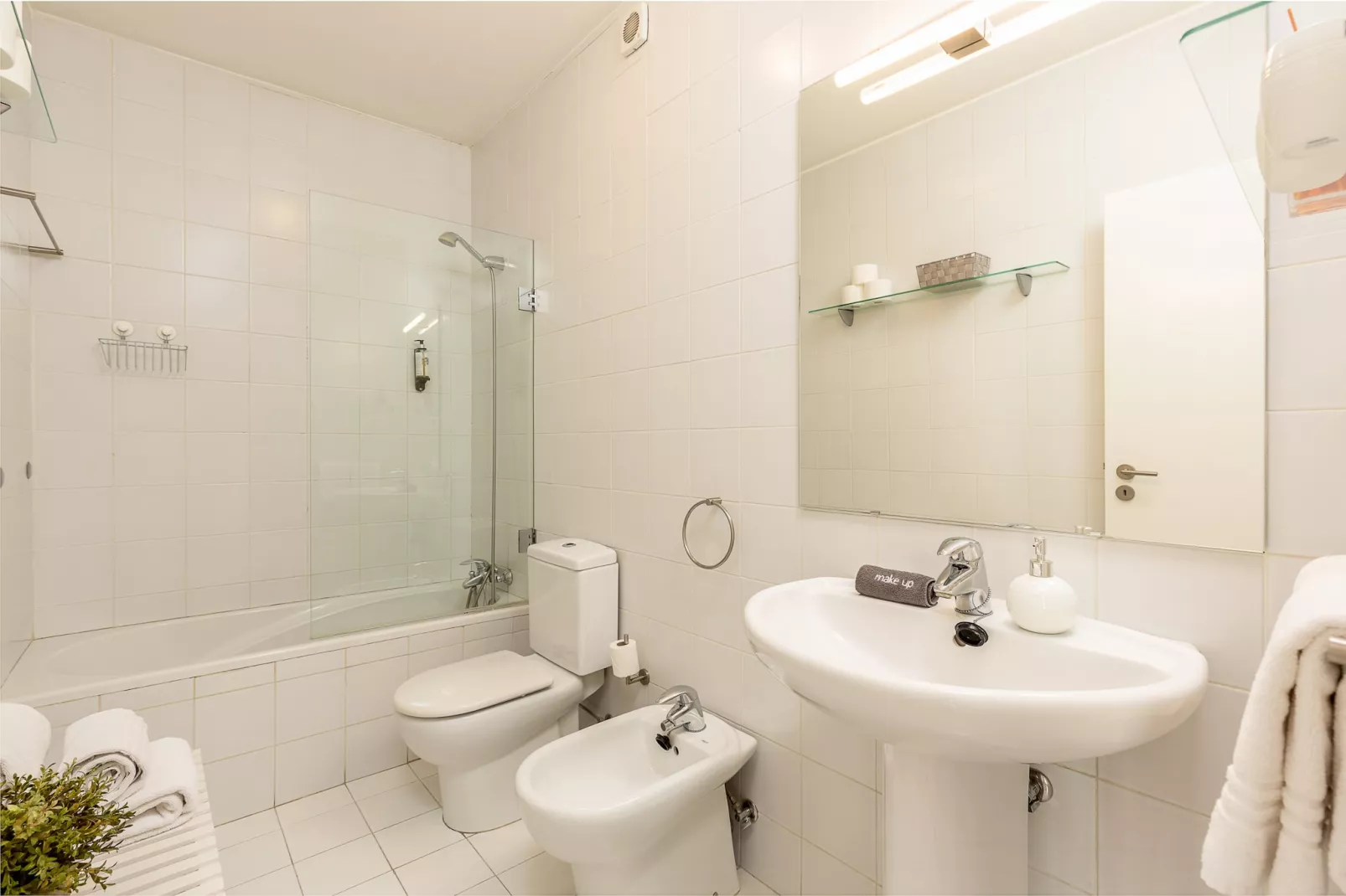 YOUROPO - Clérigos 2A-Badezimmer