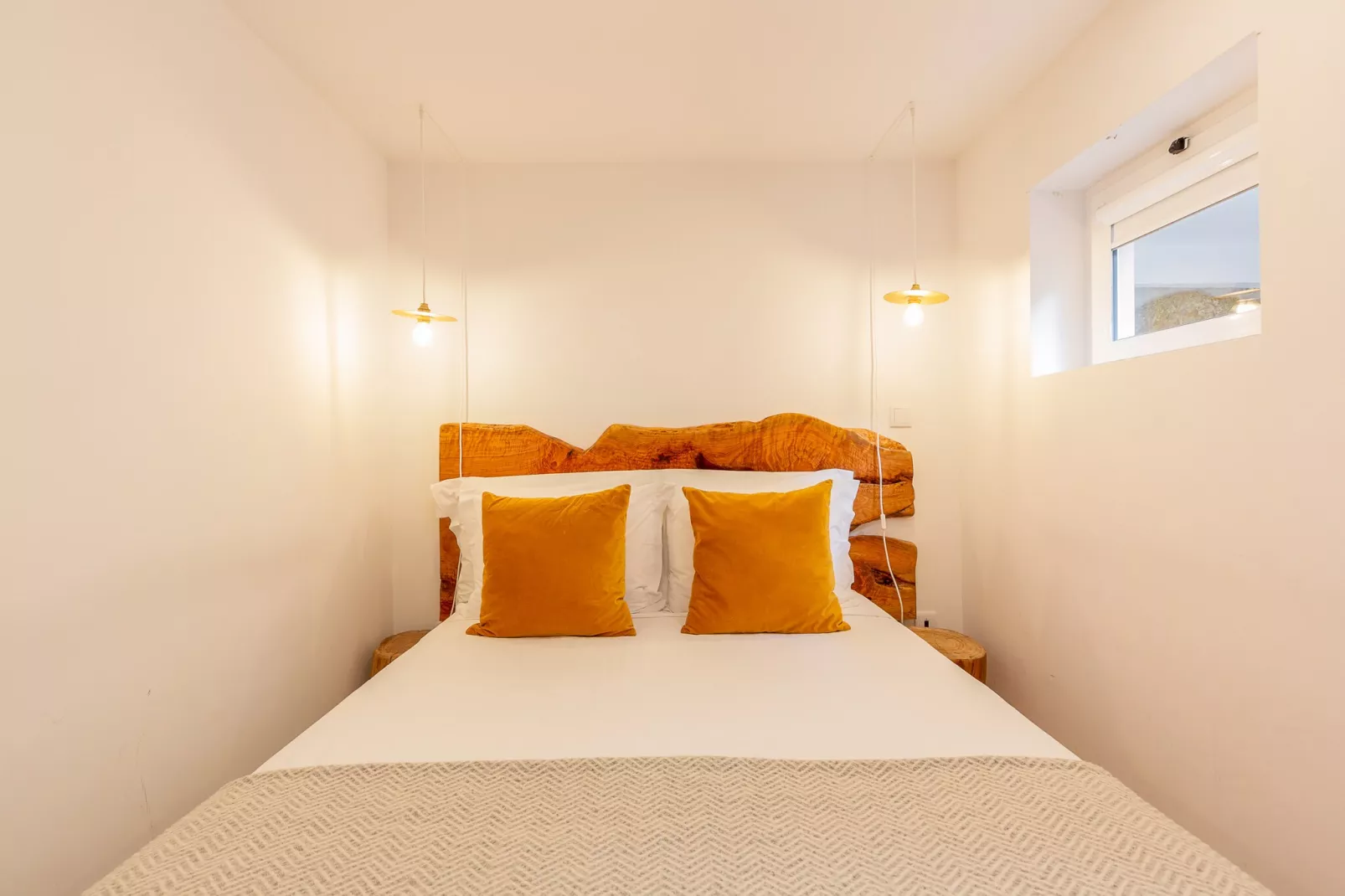 YOUROPO - Cosy 4-Bedroom