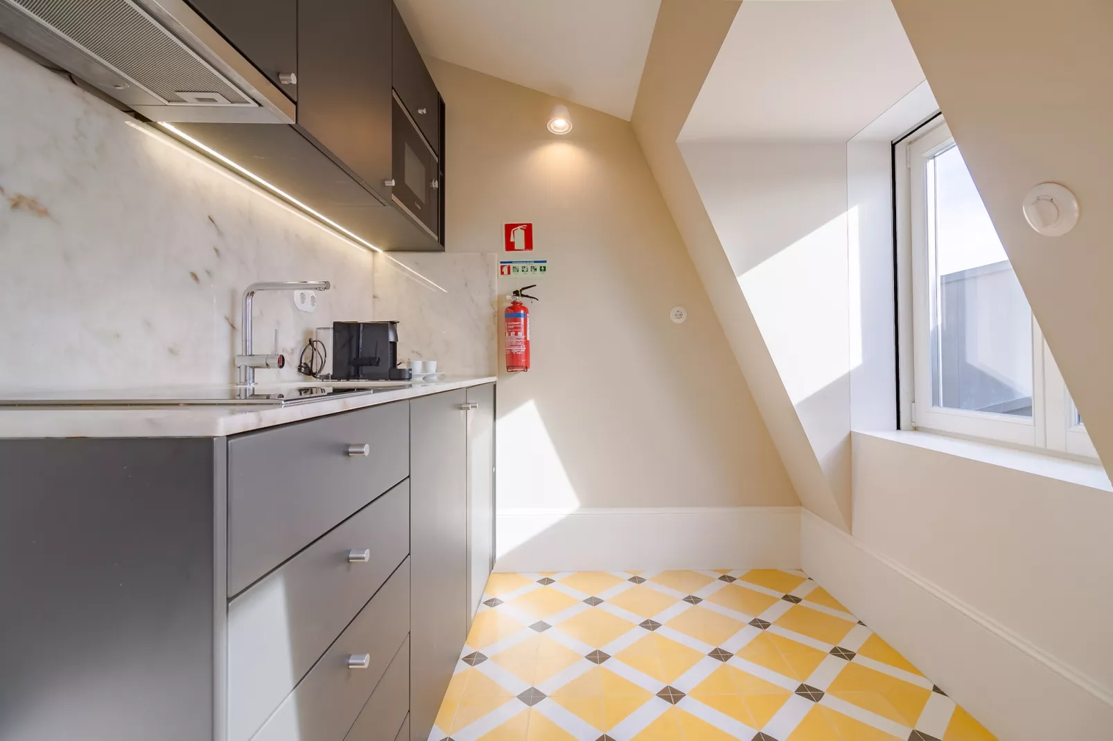 YOUROPO - Market 4C-Kitchen