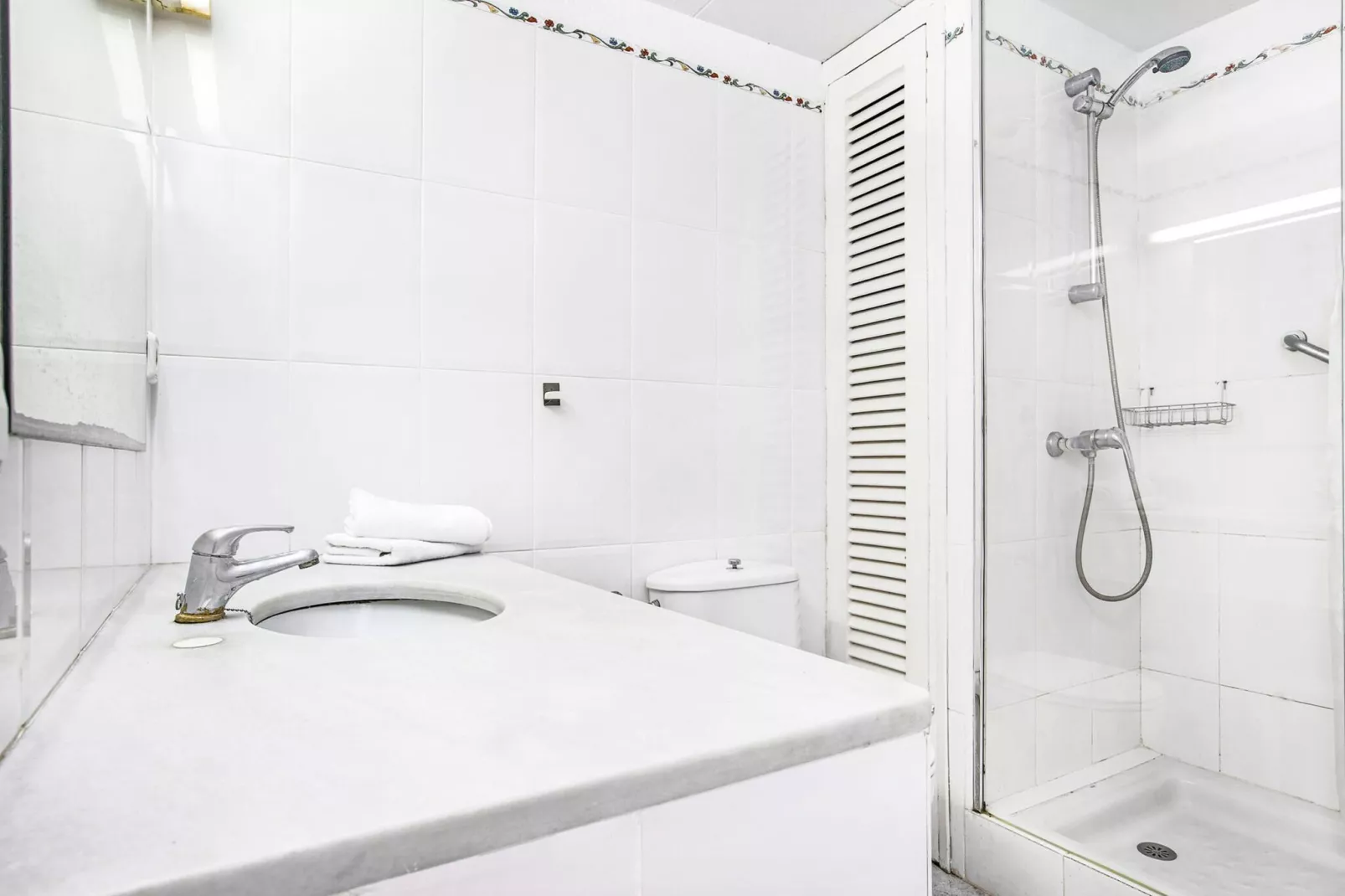 Ancora 13 B-P-Badezimmer