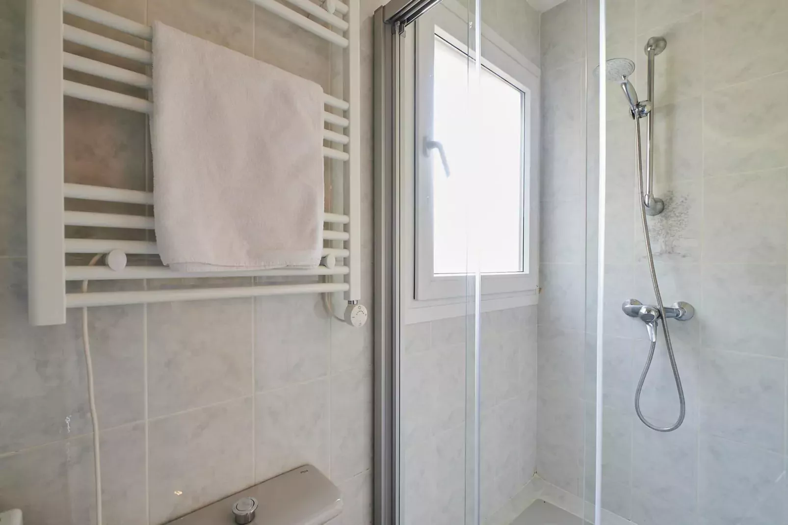 Cliper C-3-Bathroom