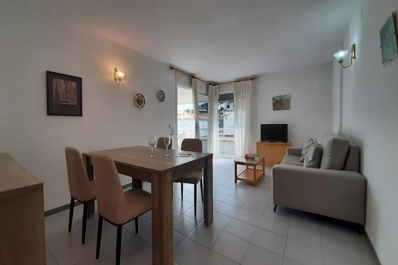 Open Pals - T-Dining room
