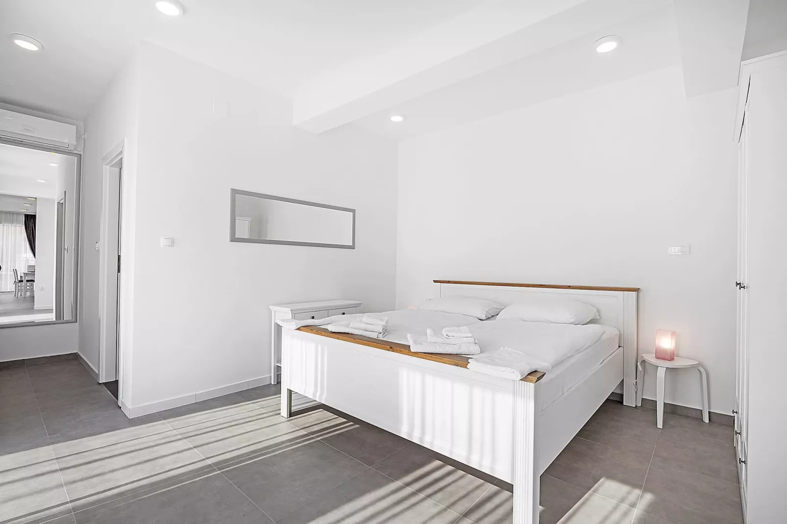 Max - Sea View, One Bedroom Apt with Terrace-Schlafzimmer