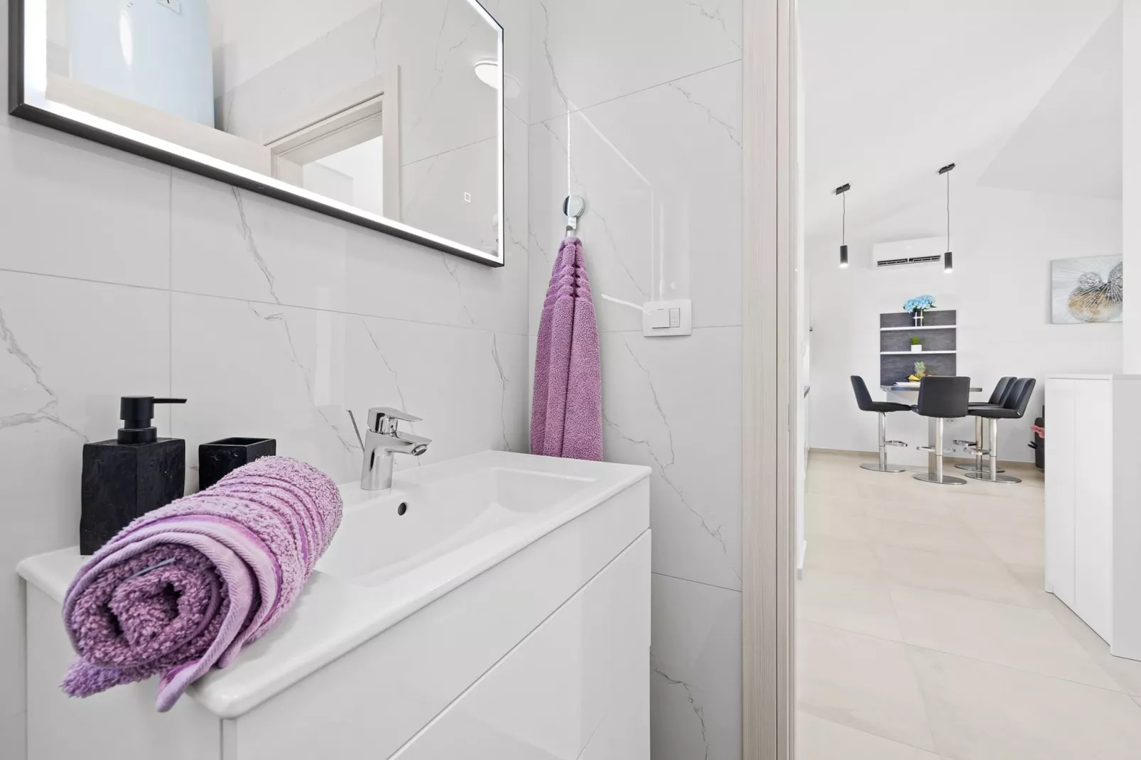 Barbariga Beach Apartment-Badezimmer