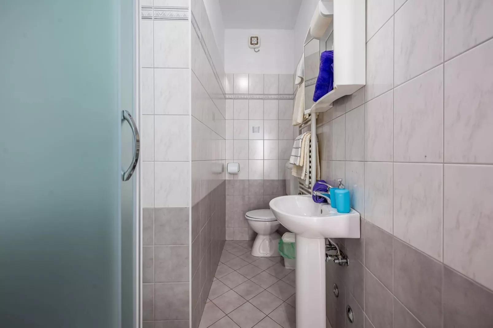 Lara 2 - Shared Pool, Sauna, Jacuzzi-Badezimmer