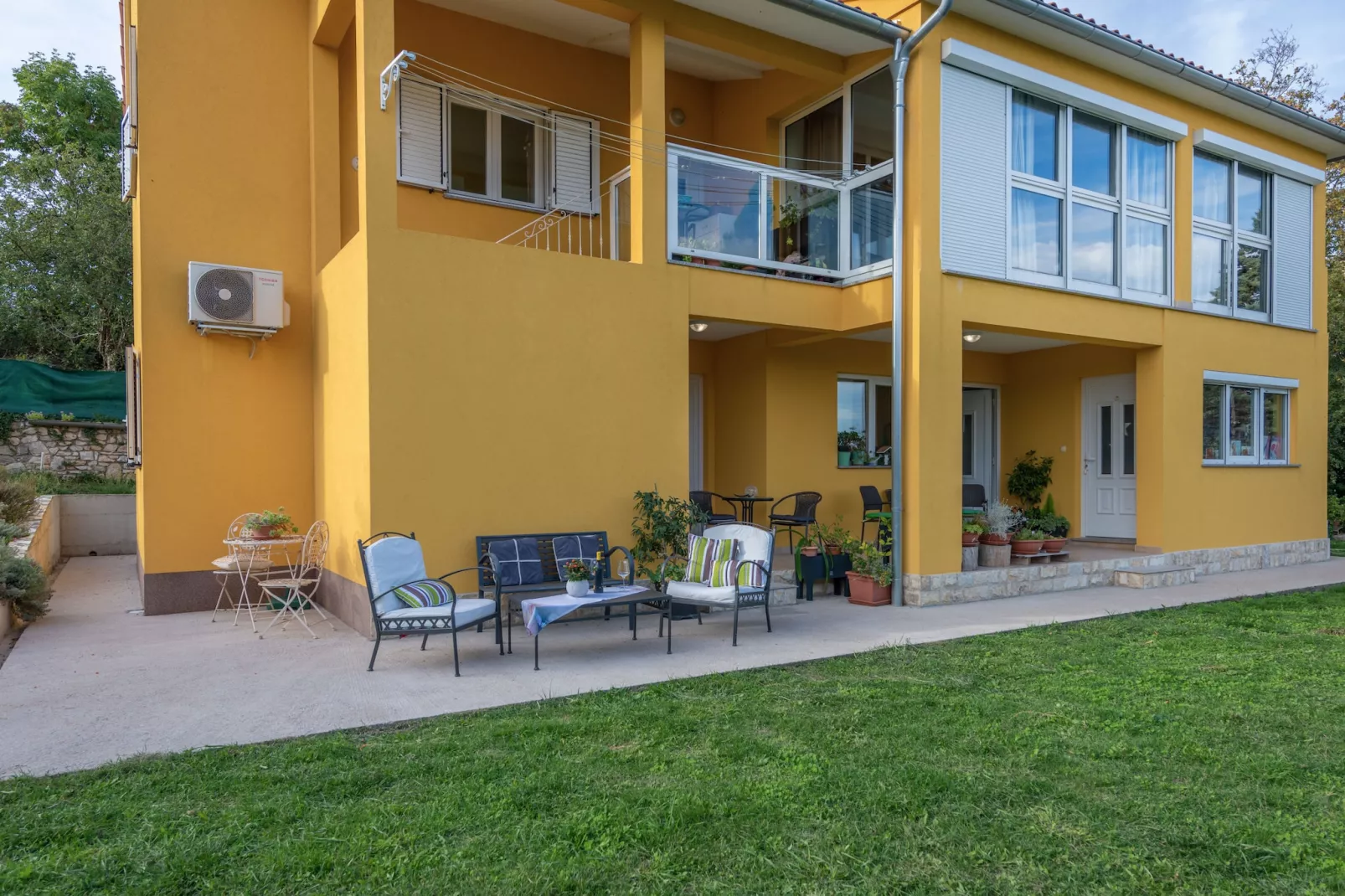 Apartments Indira - Tara - One Bedroom Apartment-Extérieur