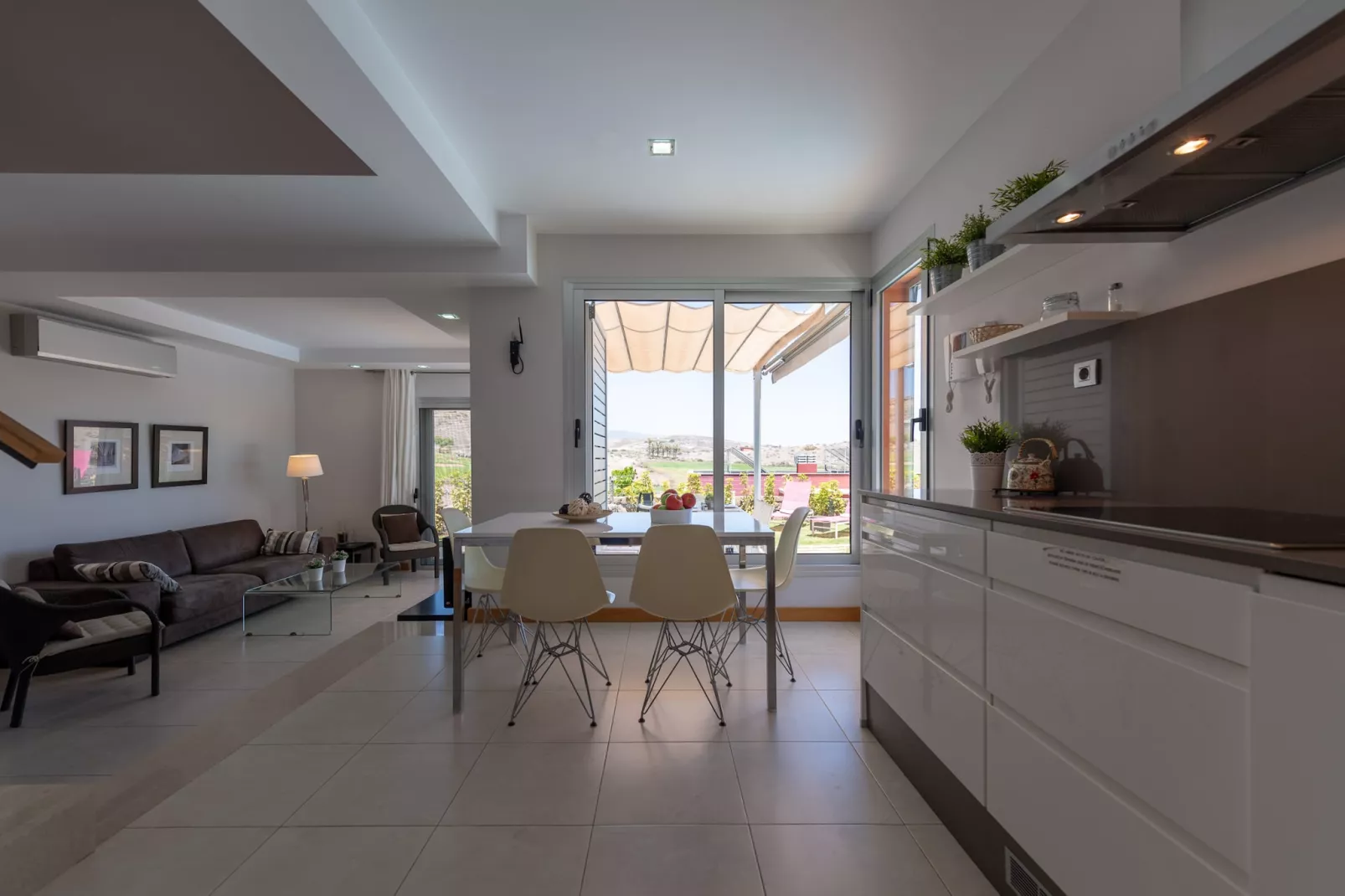 Vista Golf 3-Kitchen
