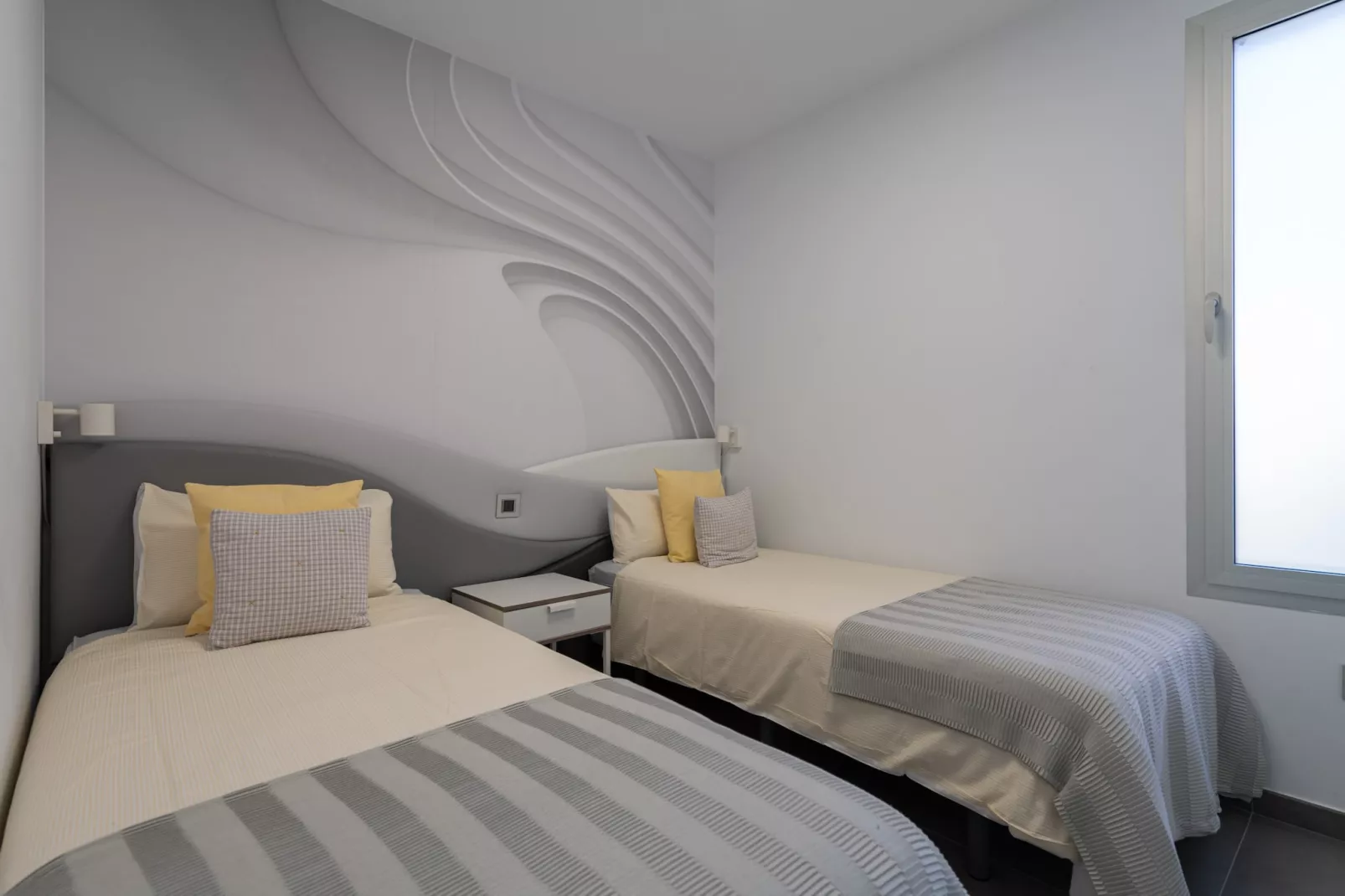 Isla-Bedroom