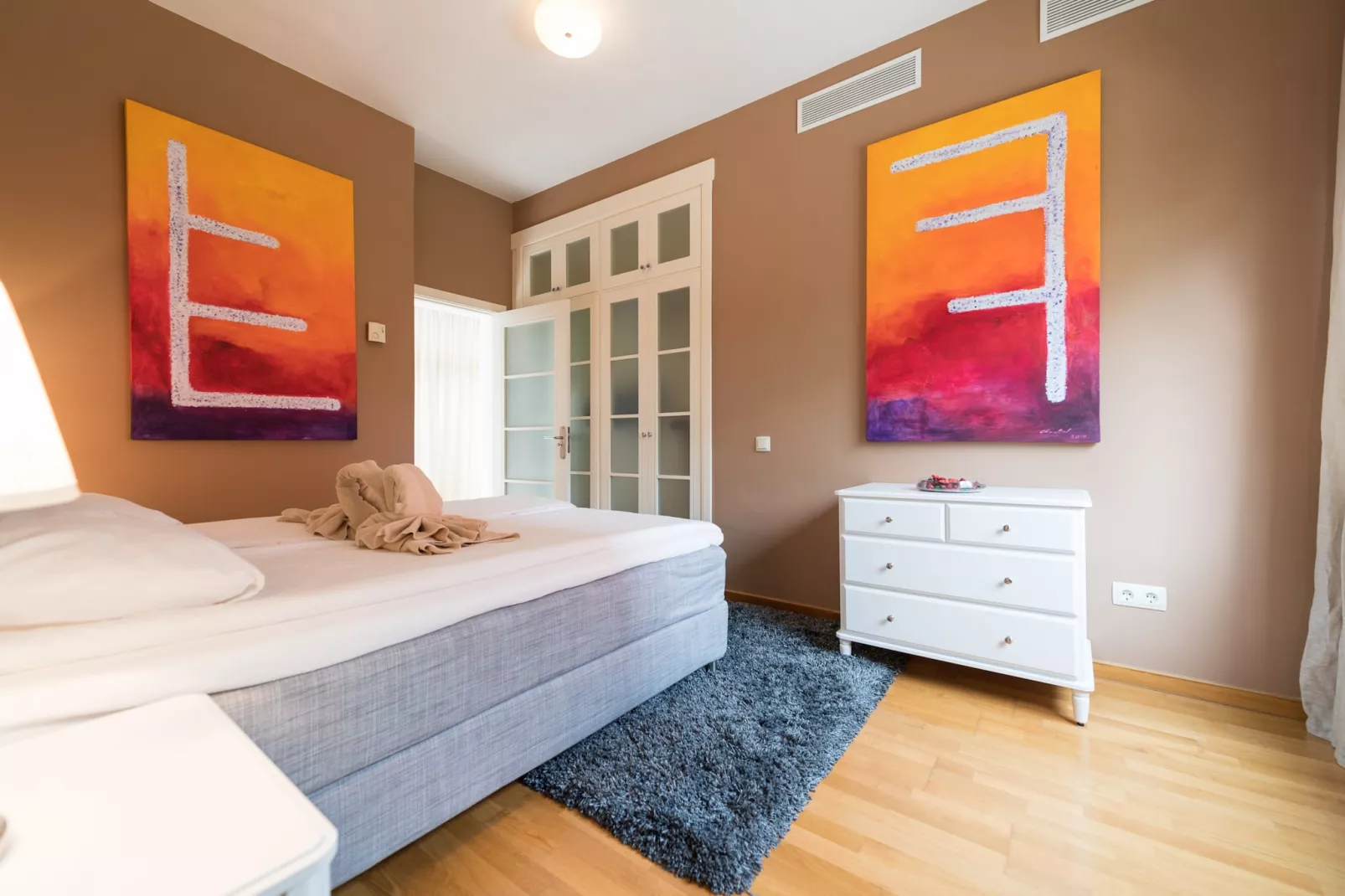 V11-Schlafzimmer