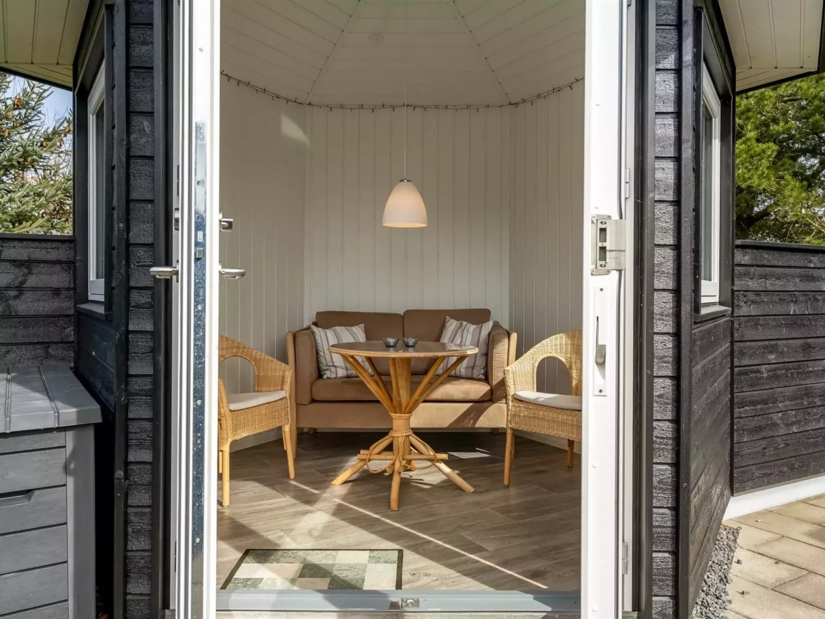 "Sunna" - 1.2km from the sea-Outside