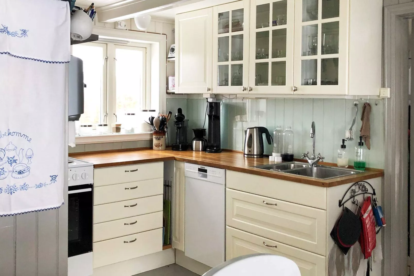 6 person holiday home in Sandhornøy-By Traum-Indoor