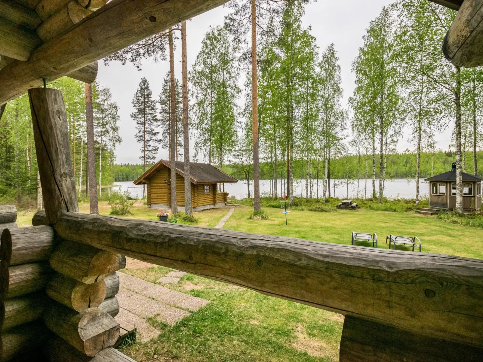 Aurinkoniemi-Outside