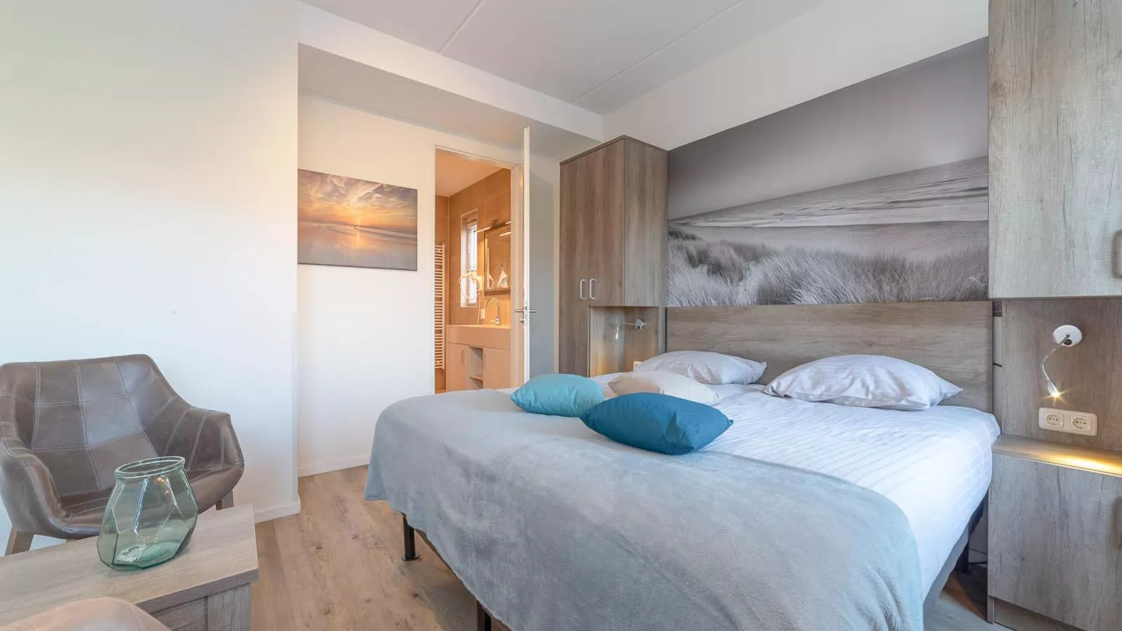 Coast Comfort-Bedroom