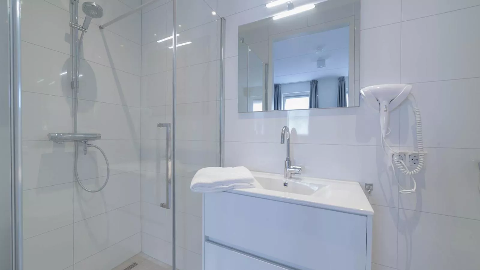 Sea Deluxe-Bathroom