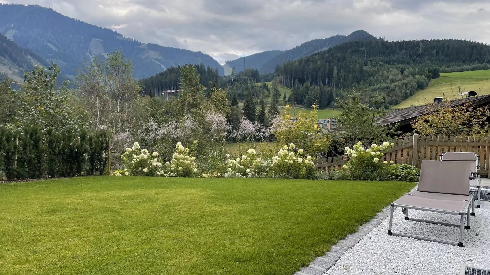 Werfenblick-Gardens summer