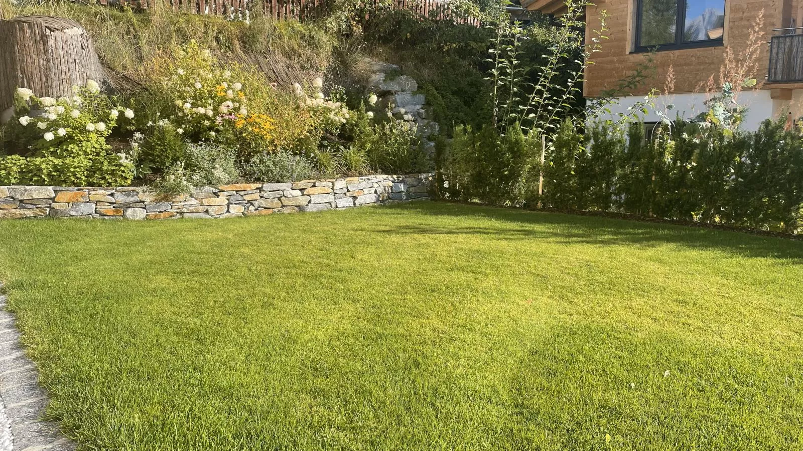 Werfenblick-Gardens summer