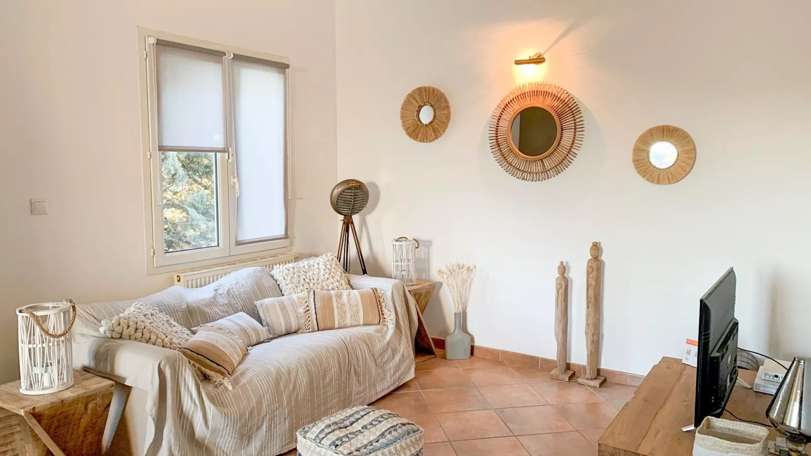 La Roque-Living room