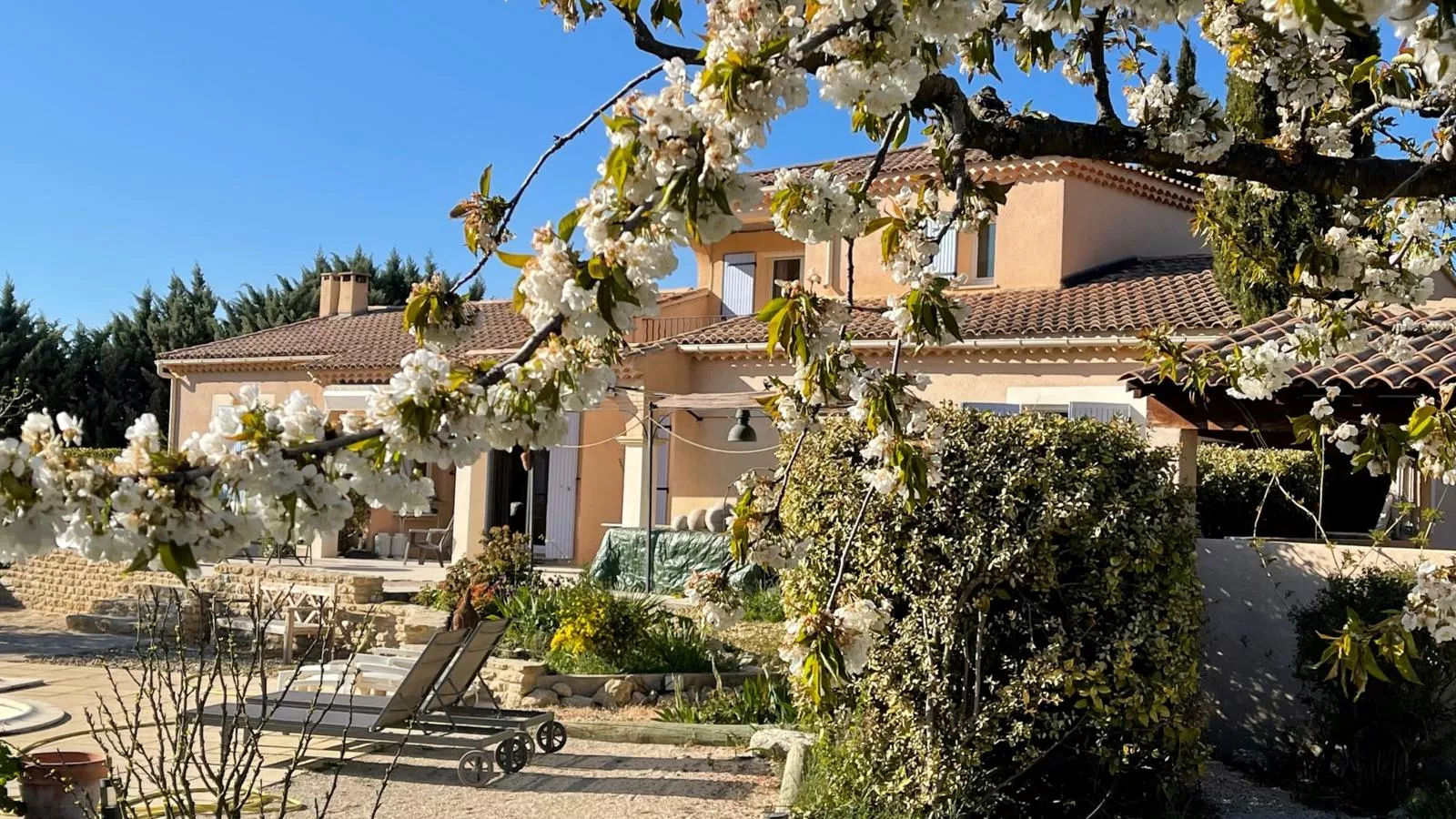 La Roque-Gardens summer