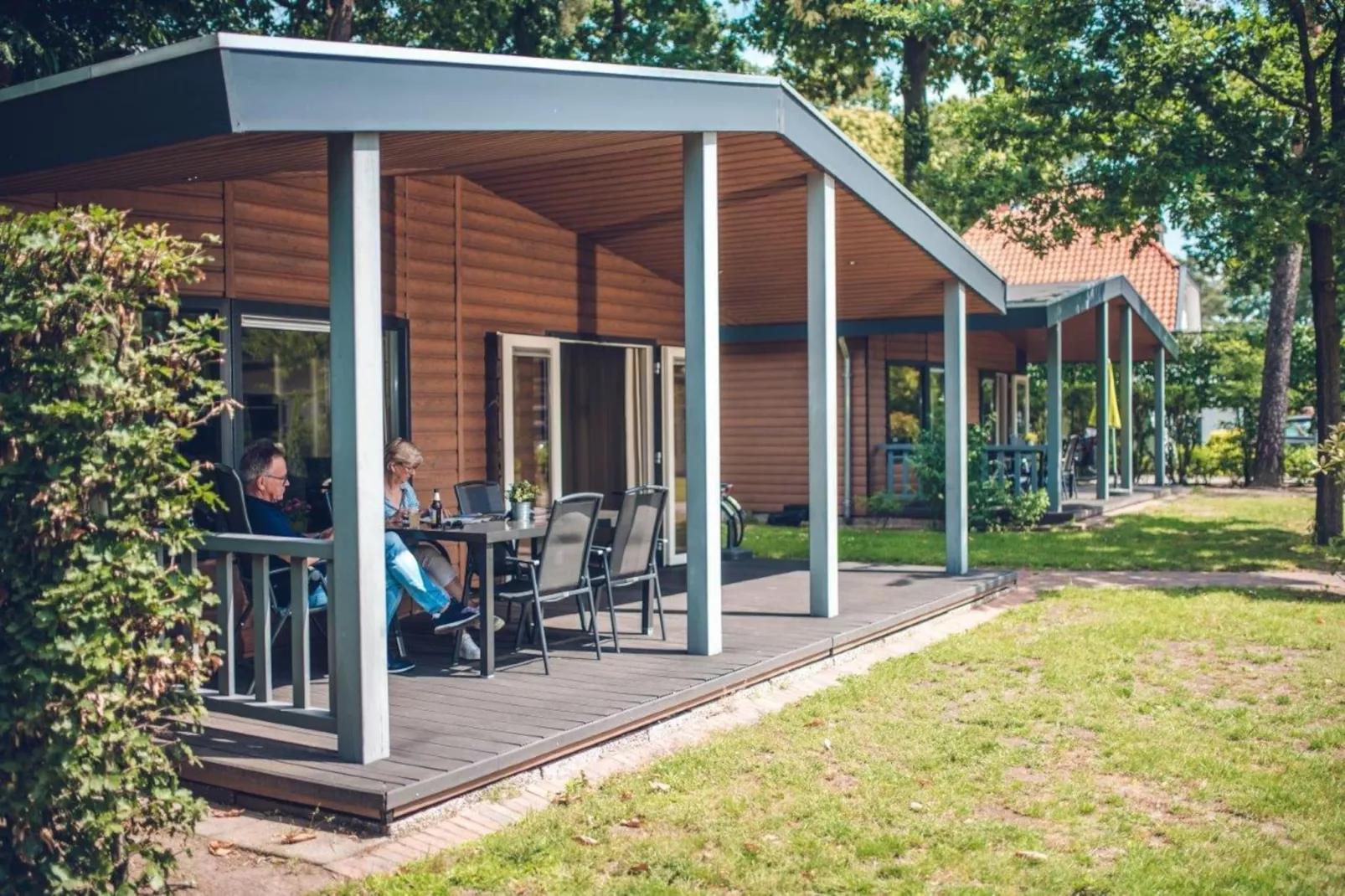 Patio Bungalow Chalet | 2 - 6 people-Terrassenbalkon