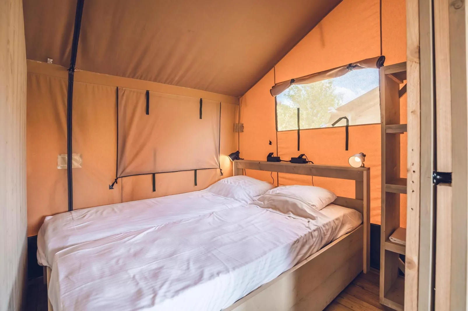 Safari tent 'Edelhert' | 2 - 8 pers-Schlafzimmer