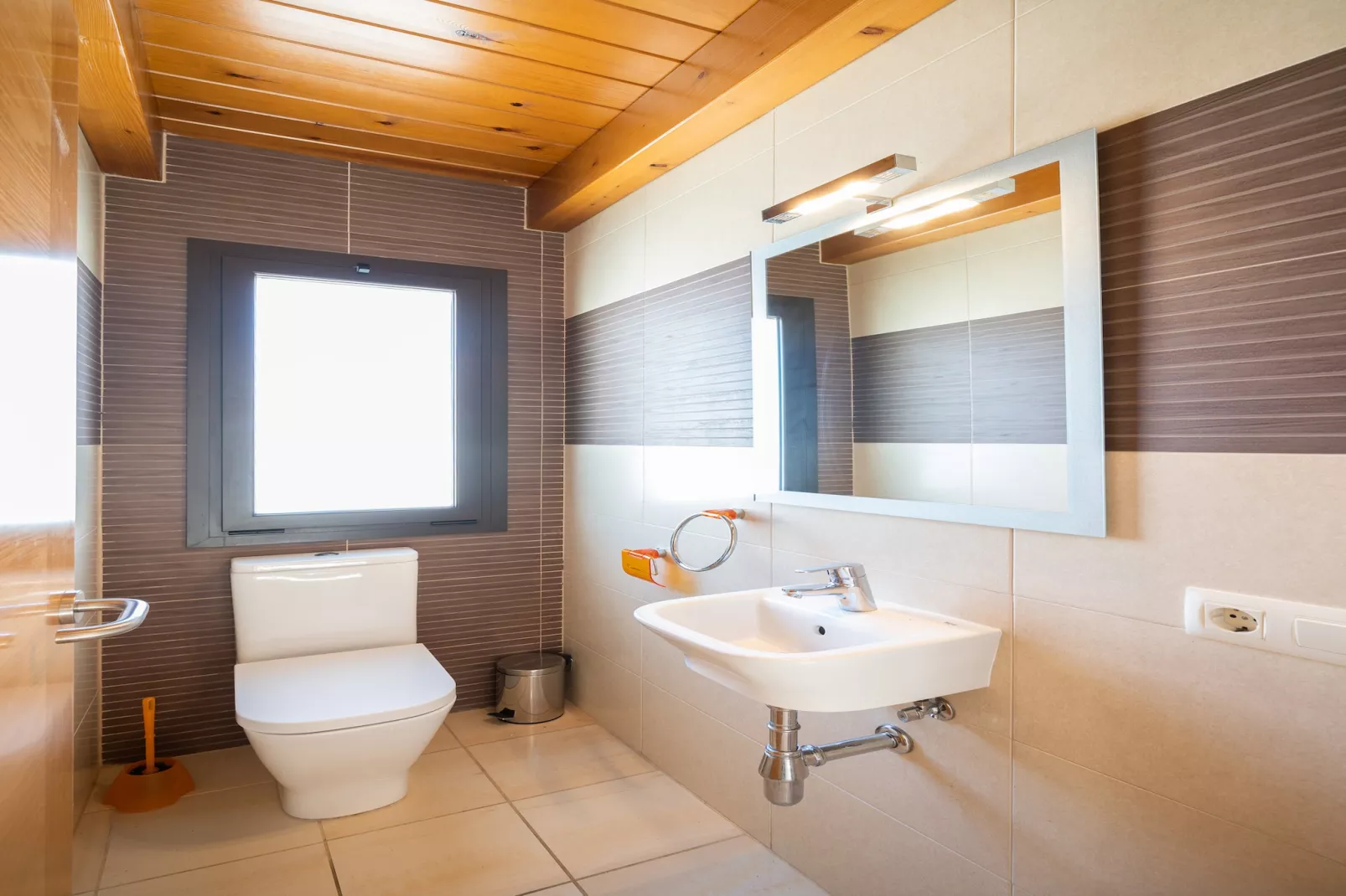 Victoria-Bathroom
