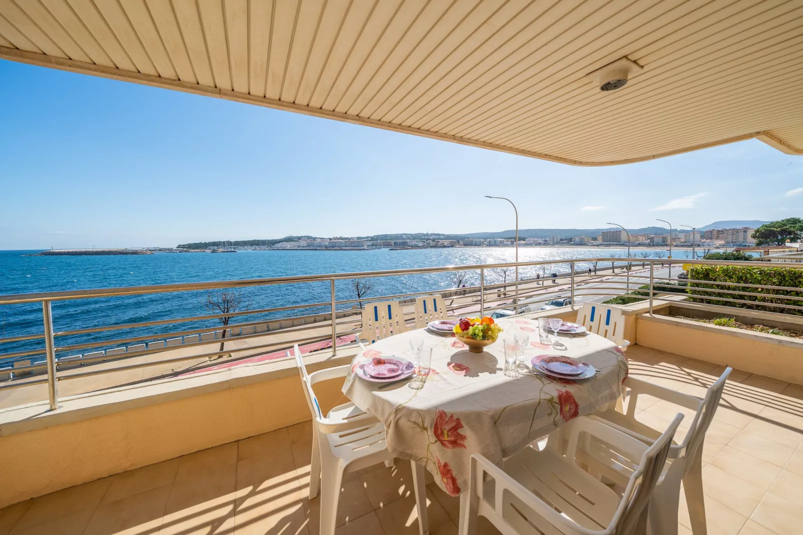 Greta-Terrace balcony