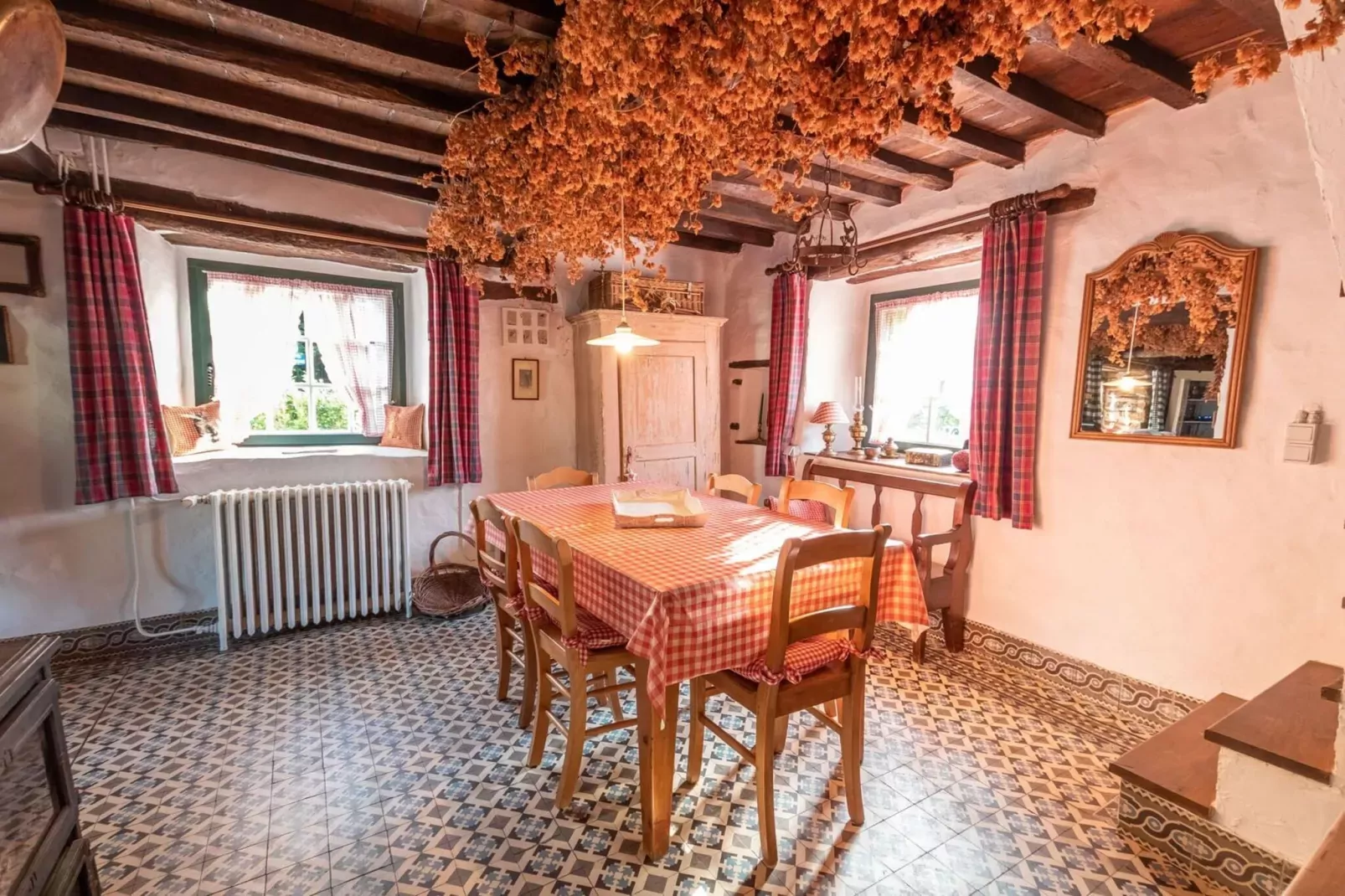 Maison Ardennaise-Dining room