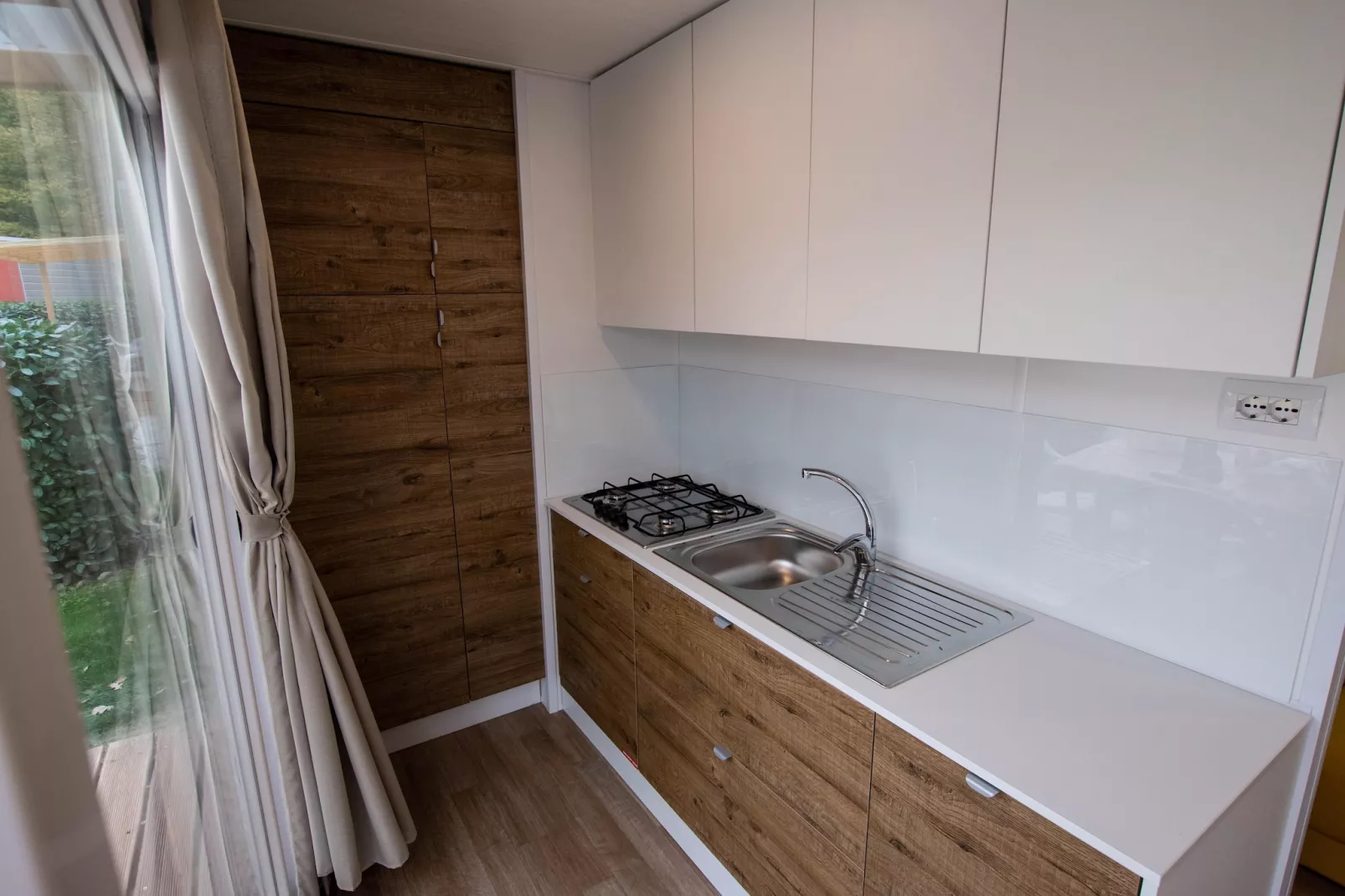 RESIDENCE ALBA VILLAGE / TWO-ROOM APT 4 PEOPLE MEZZANINE B4S-Kitchen