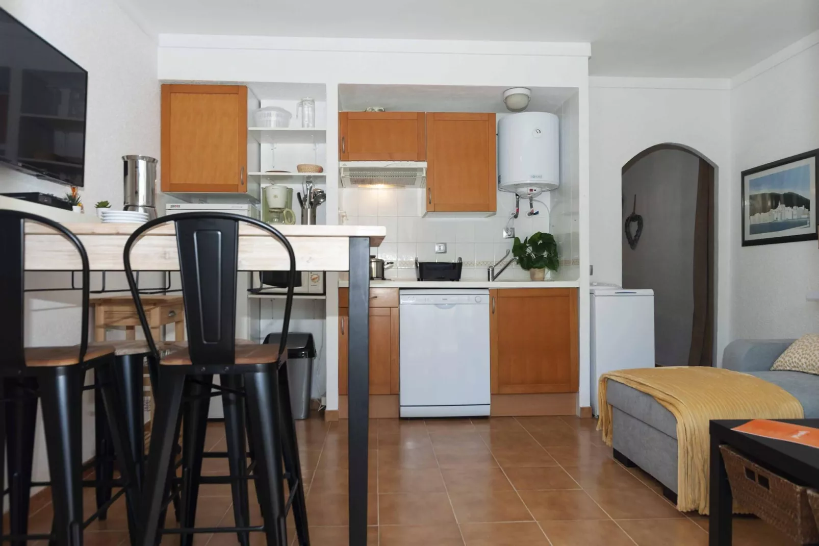 1205 JARDINS con PISCINA-Kitchen