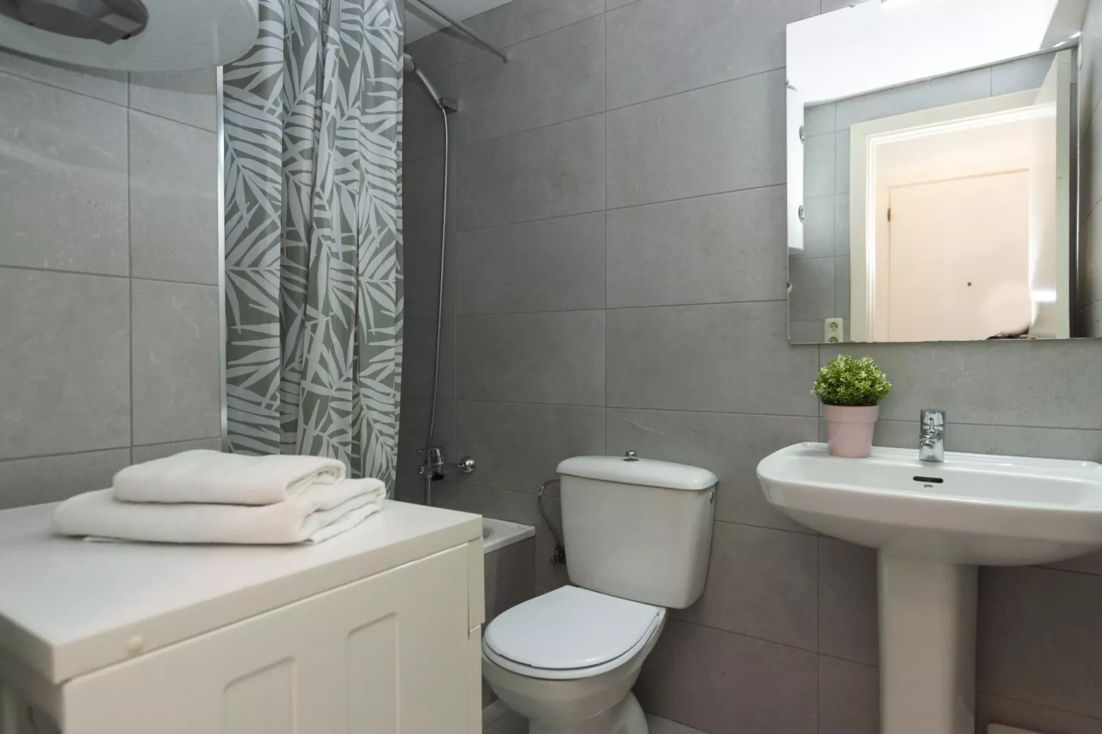 1075 ROCMAR vista Mar-Bathroom