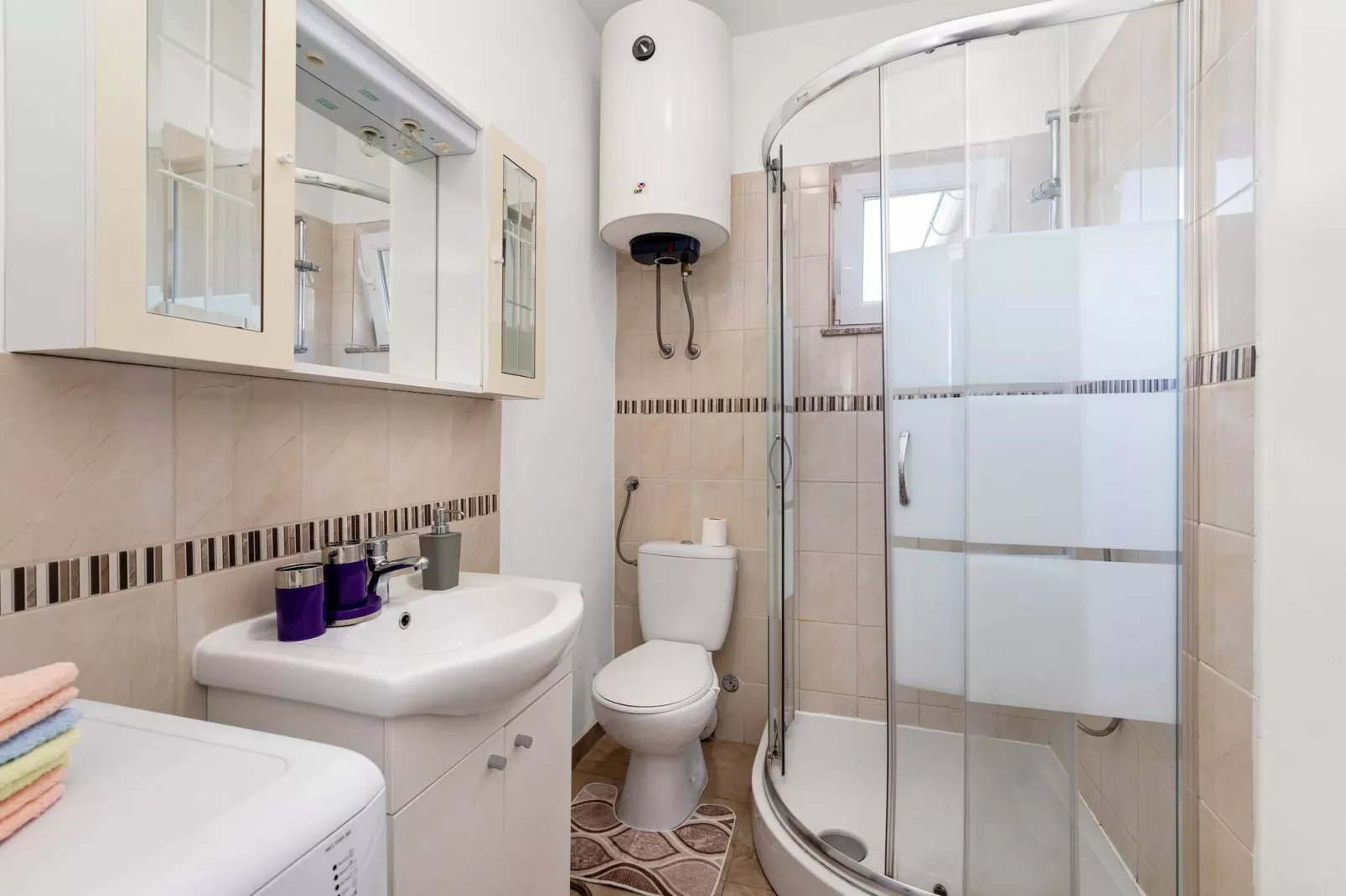 Apartment Lara - two bedroom apartment-Bathroom