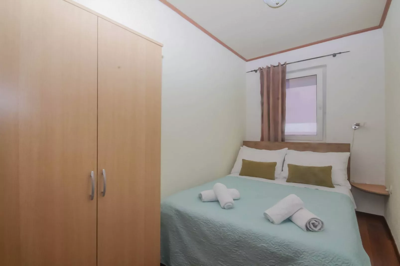 Apartments Horvat - Green-Bedroom